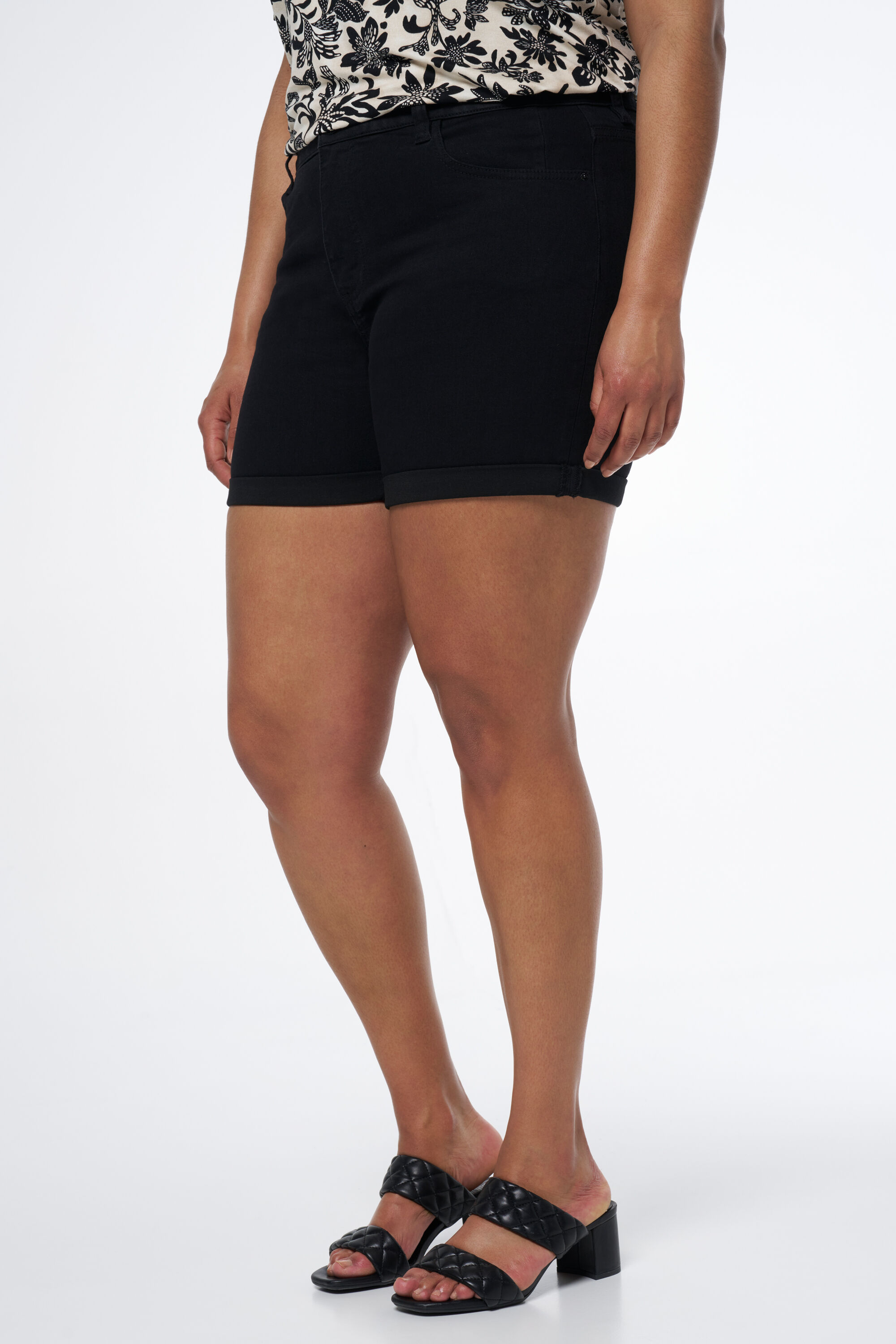 Jeans-Shorts image number 5