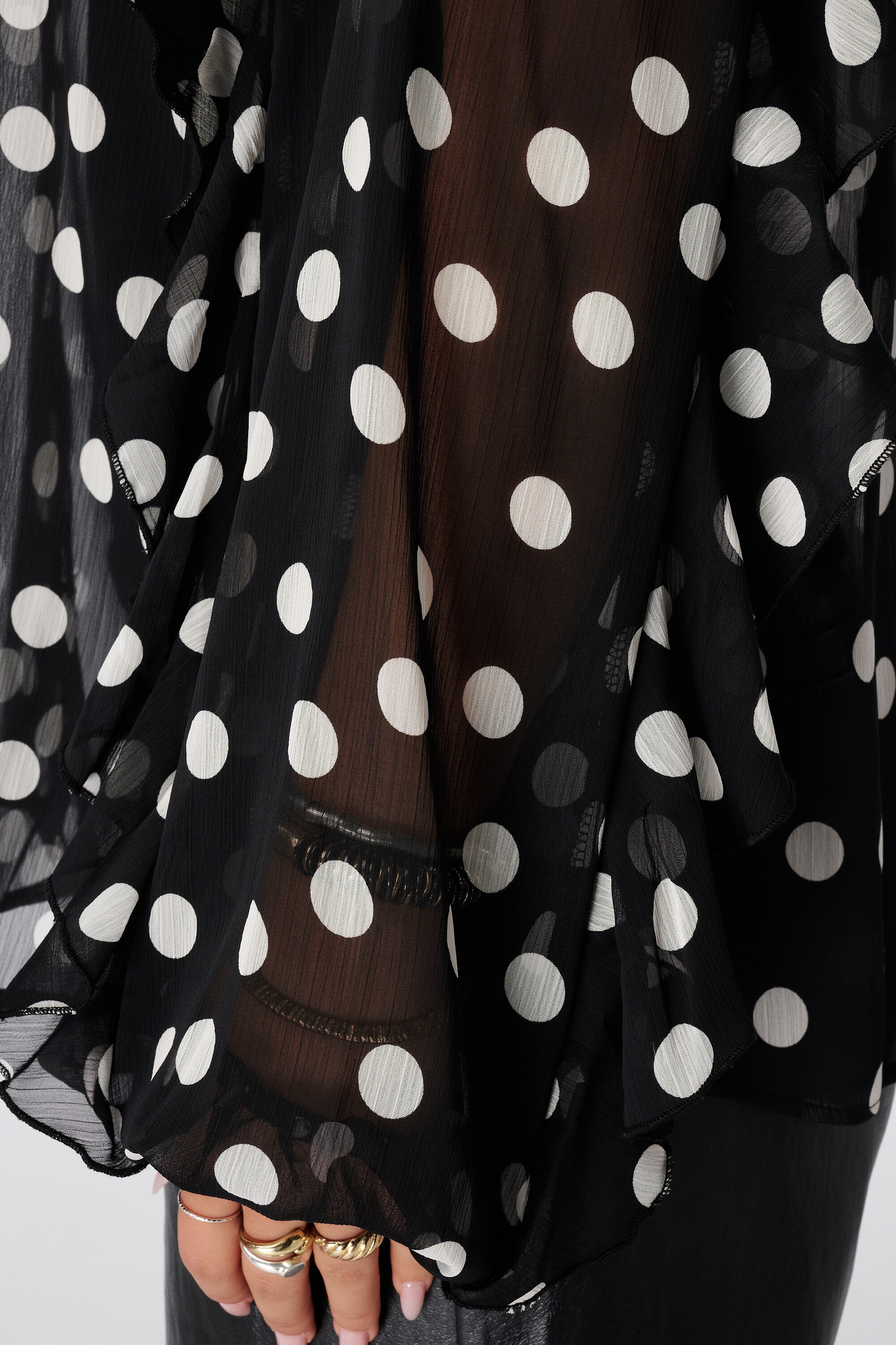 Bluse mit Volants image number 4