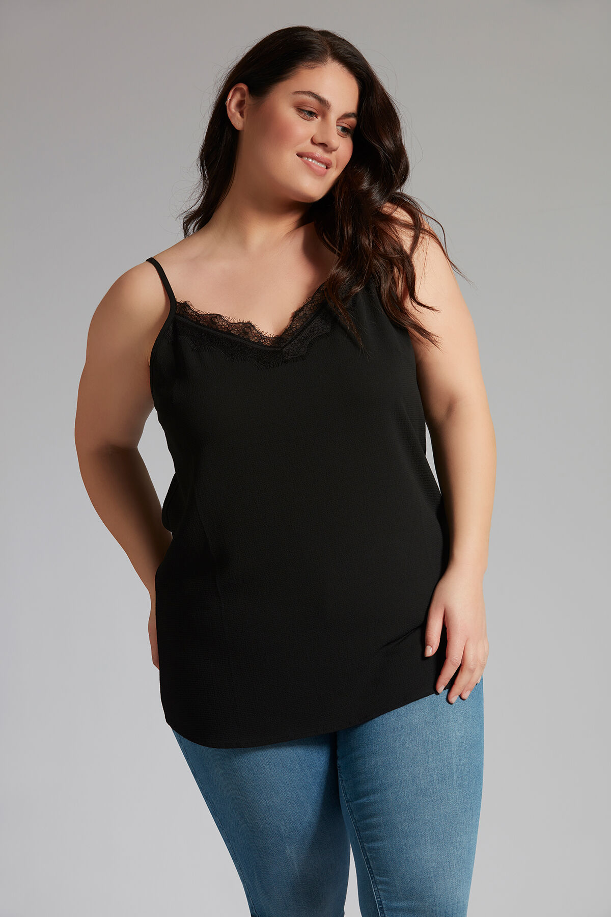 &Auml;rmellose Bluse mit Spitze image number 0