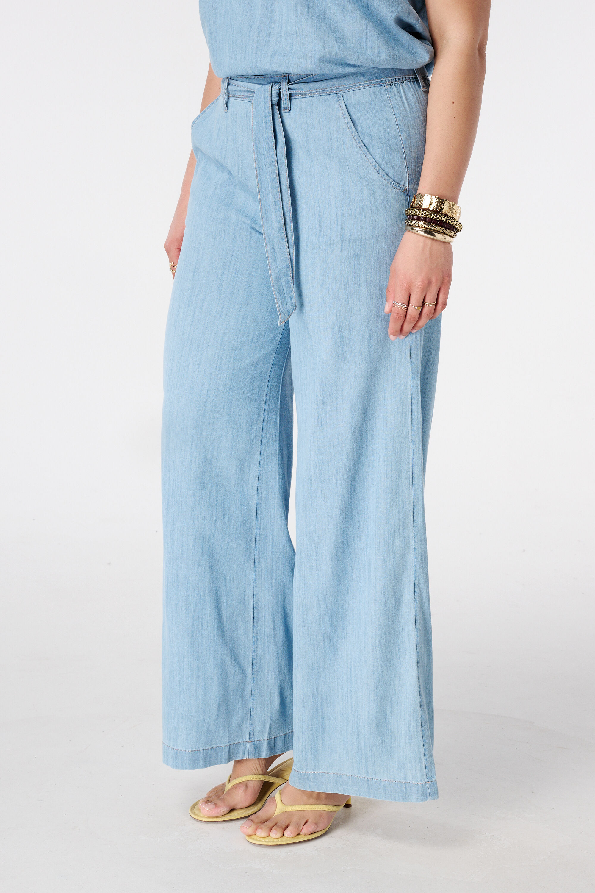 Wide Leg Denim Hose image number 5