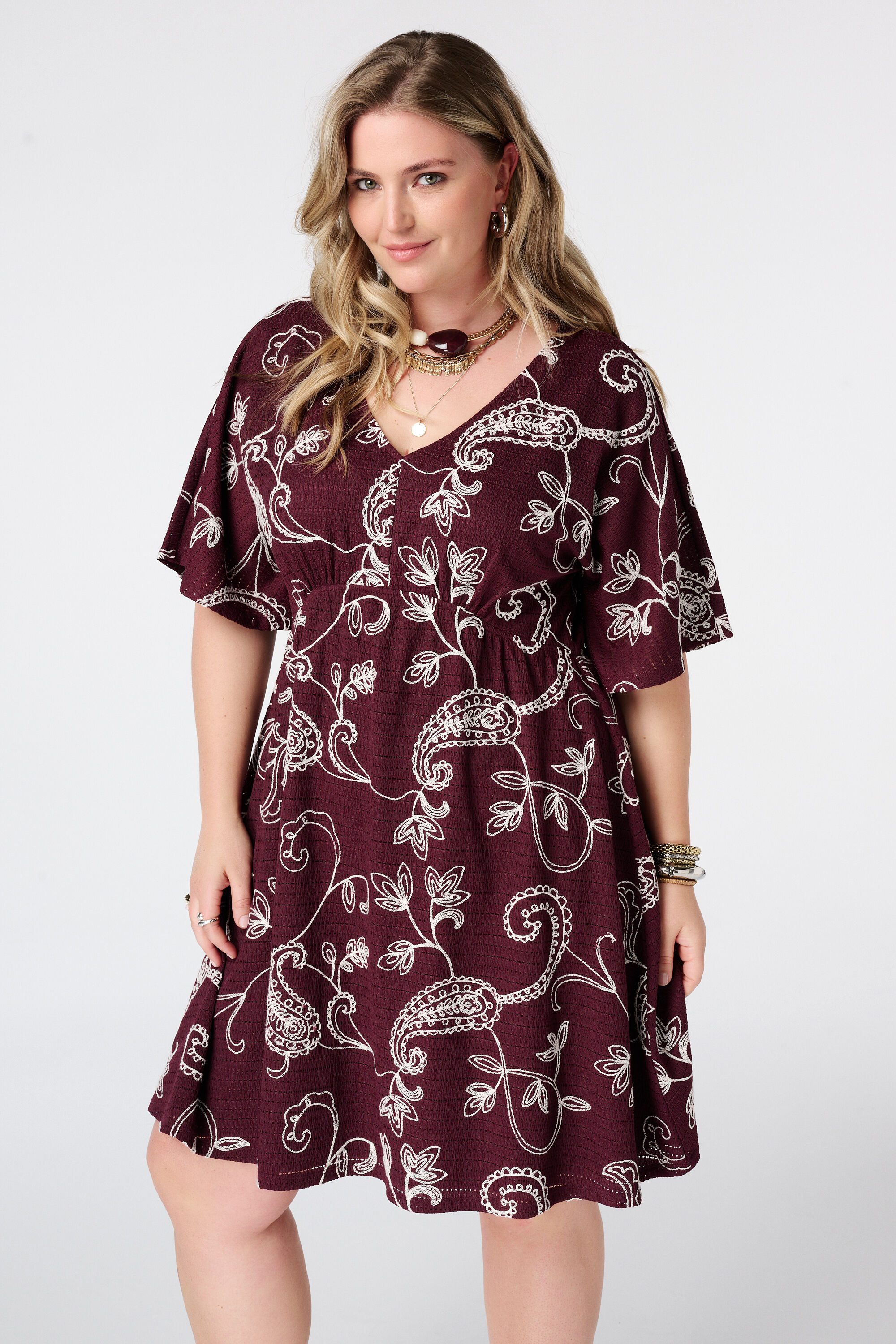 Kurzes Kleid mit Schmetterlings&auml;rmeln image number 5