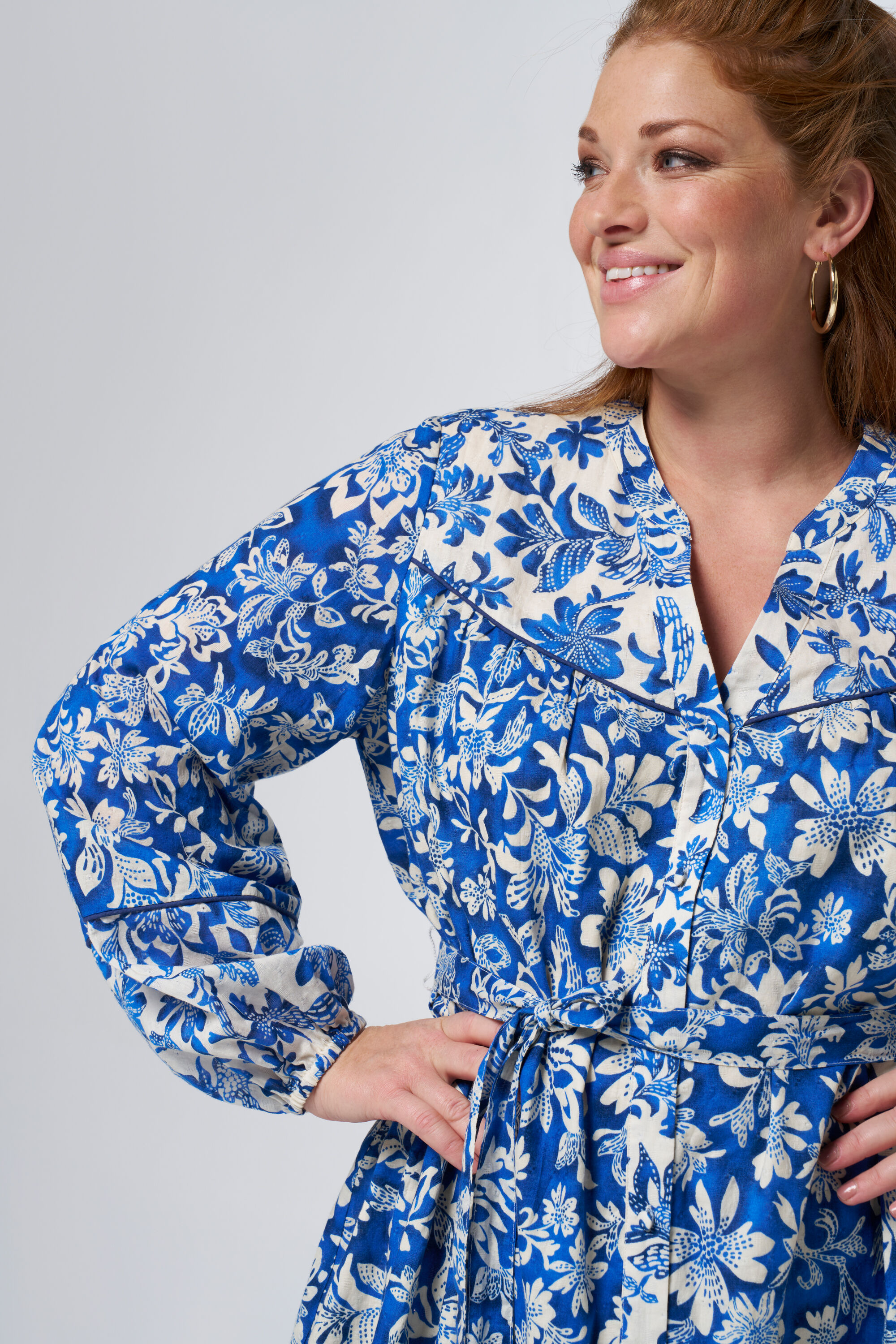 Kleid mit Print und G&uuml;rtel  image number 4