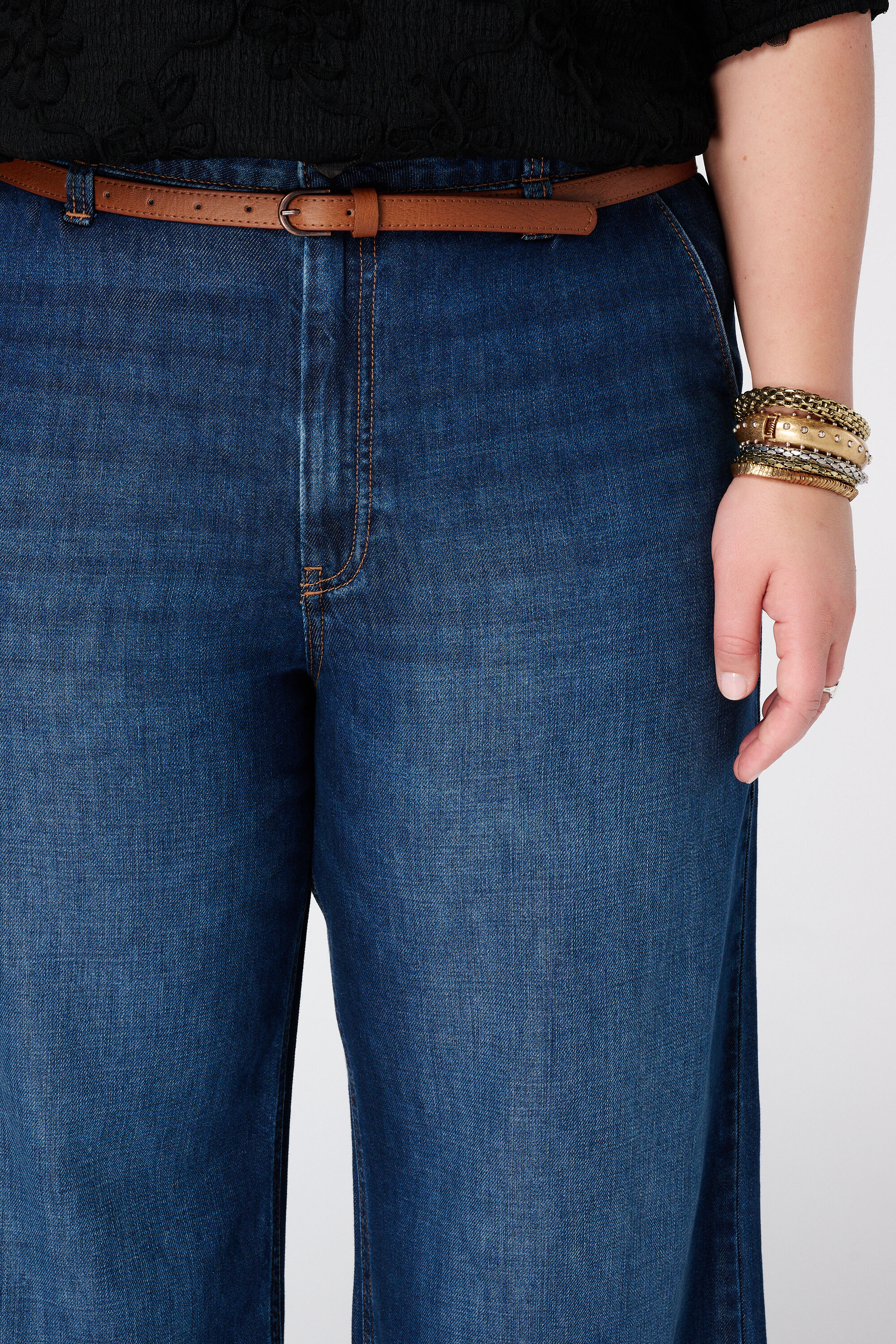 Wide Leg Jeans mit G&uuml;rtel image number 4