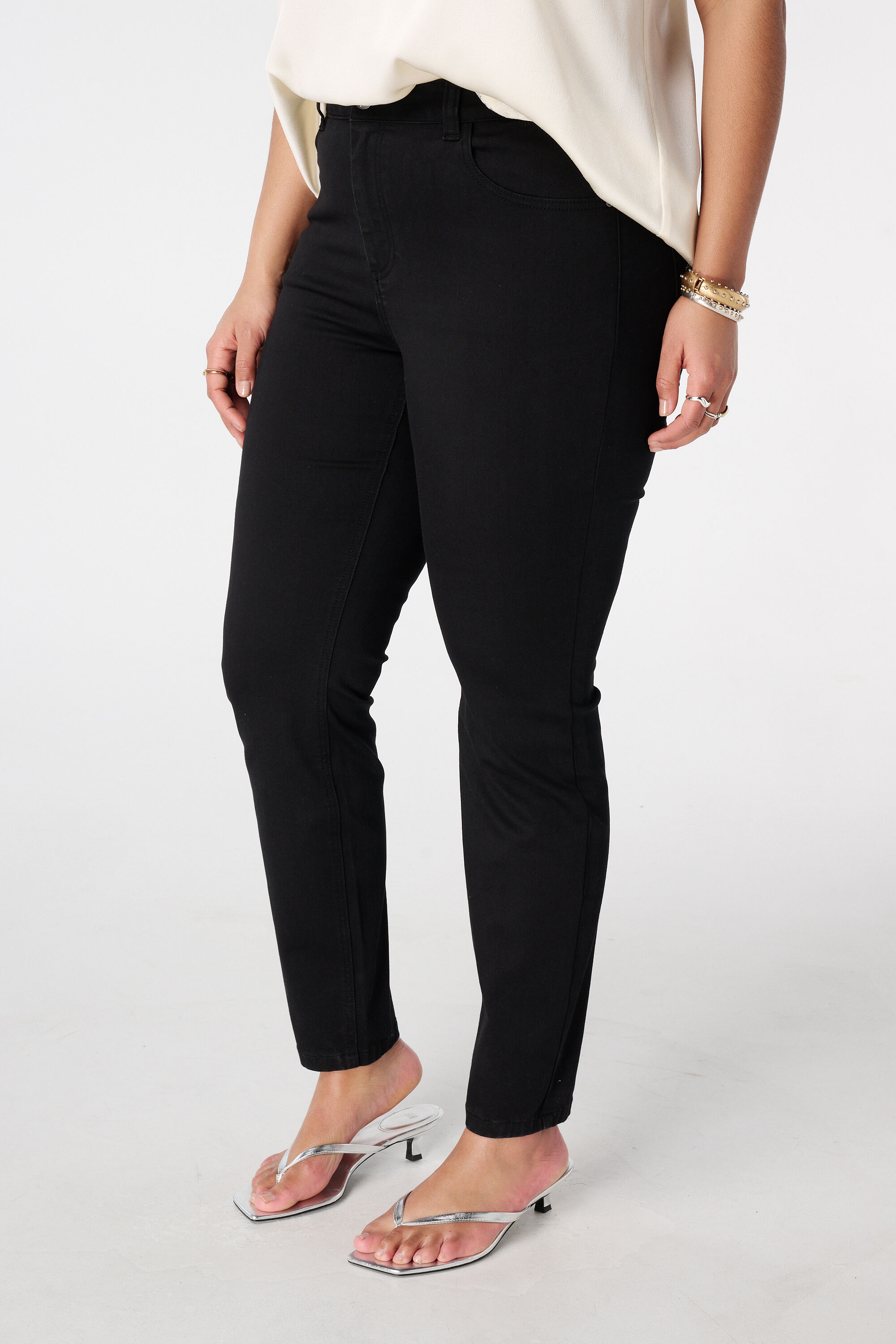 Slim-Leg-Jeans IRIS image number 5