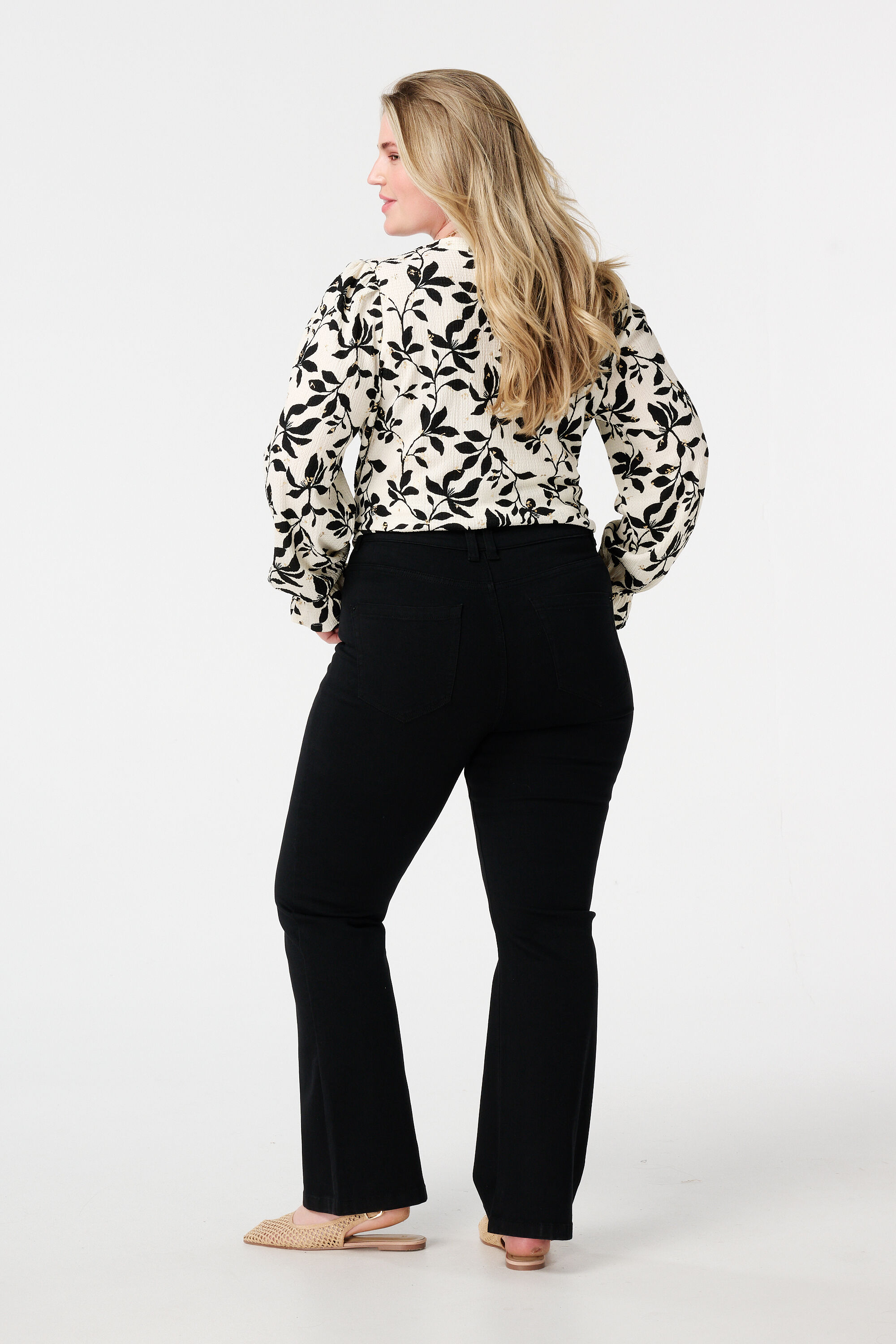 Flared-Leg-Jeans JASMIN image number 3