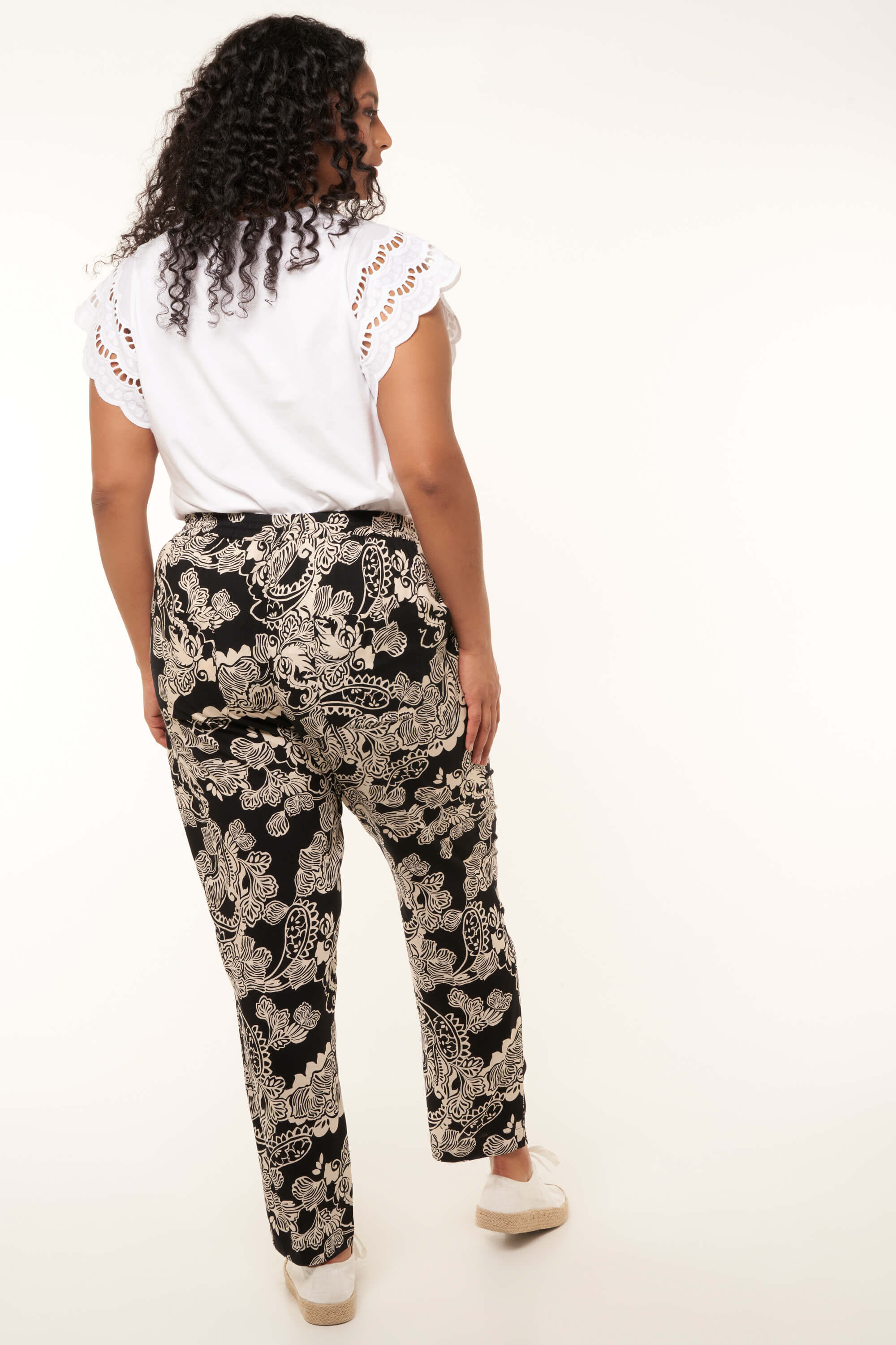 Weit geschnittene Hose  image number 4