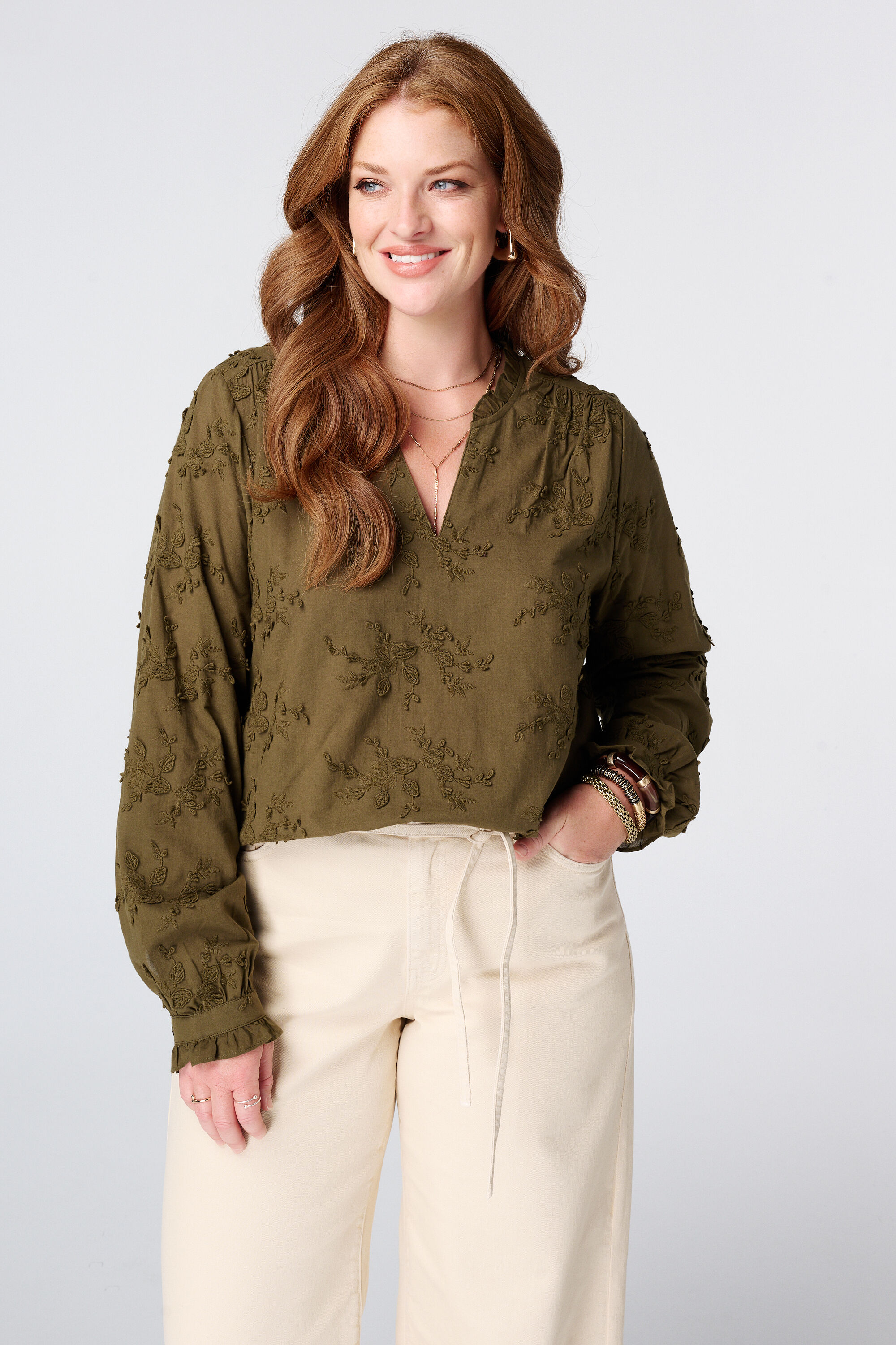 Bluse mit Stickerei image number 0