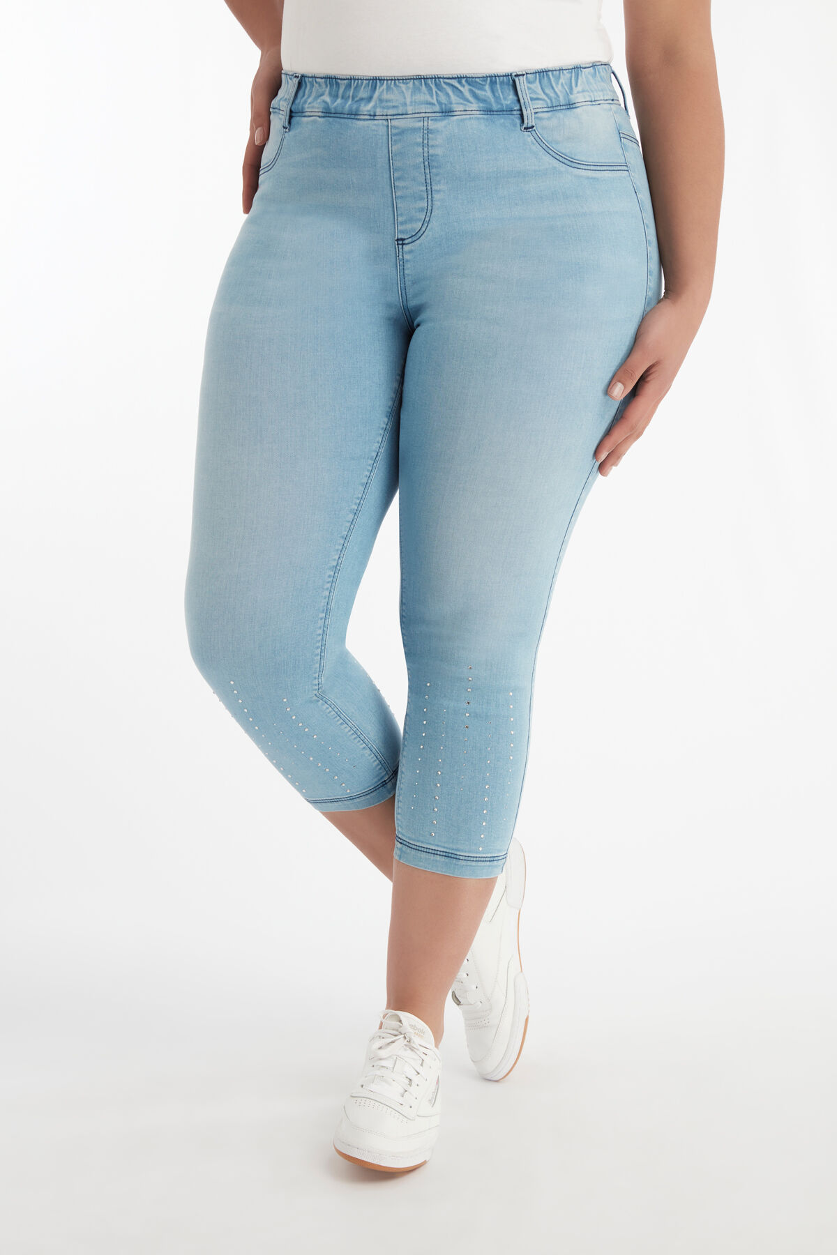 Kurz geschnittene POPPY Treggings mit Strasssteinen. image number 3