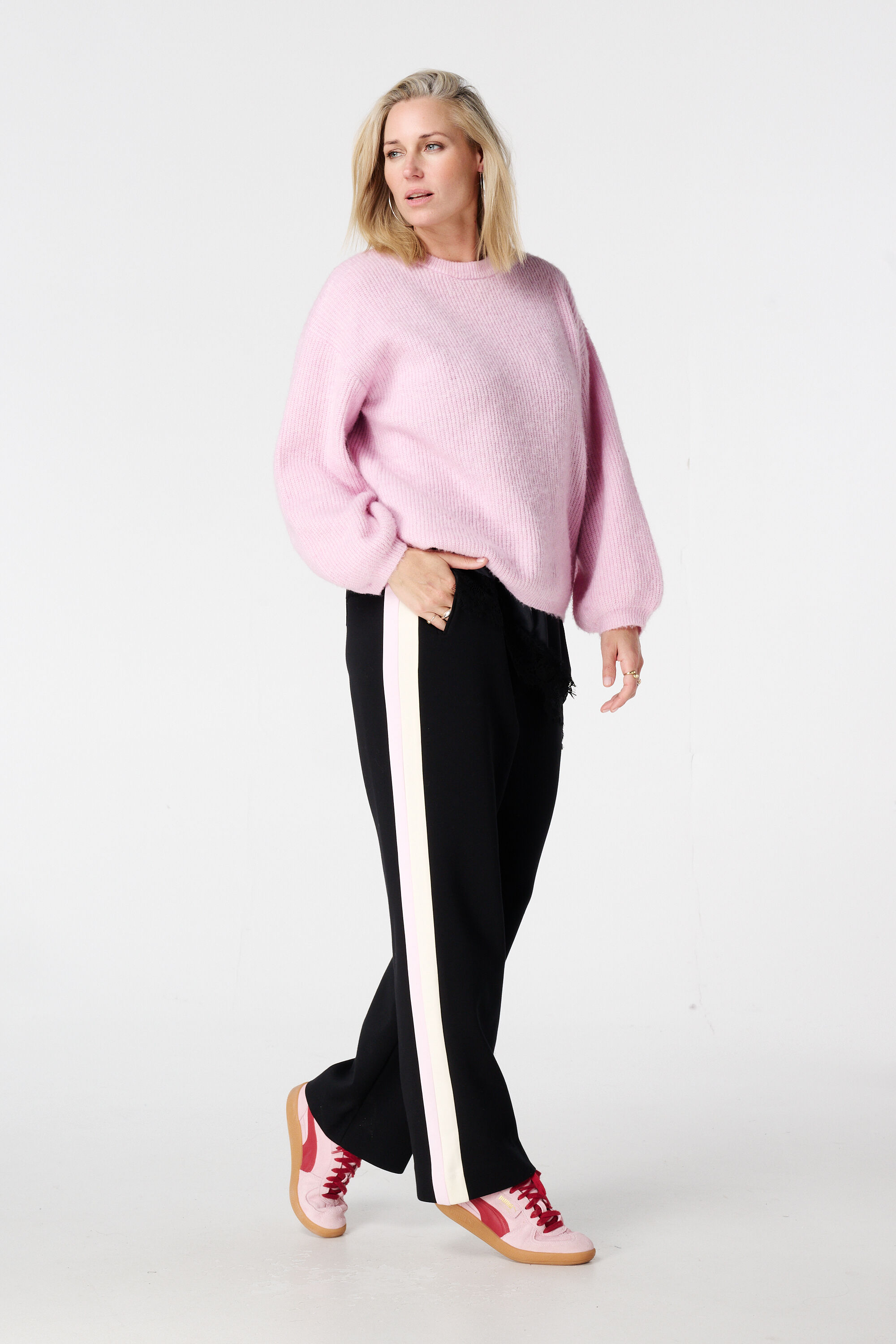 Hose mit Seitenstreifen image number 6