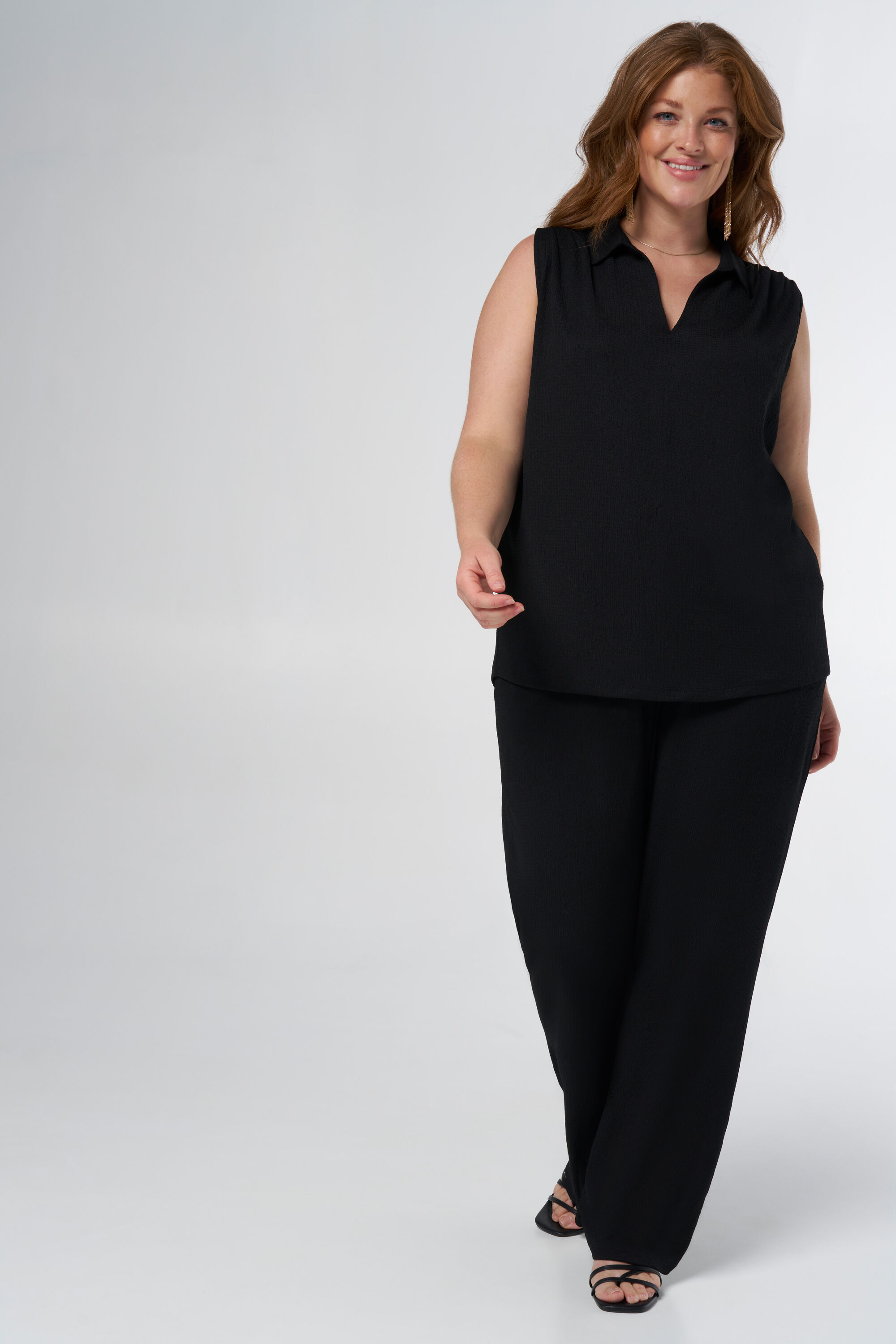 Top mit V-Ausschnitt  image number 5