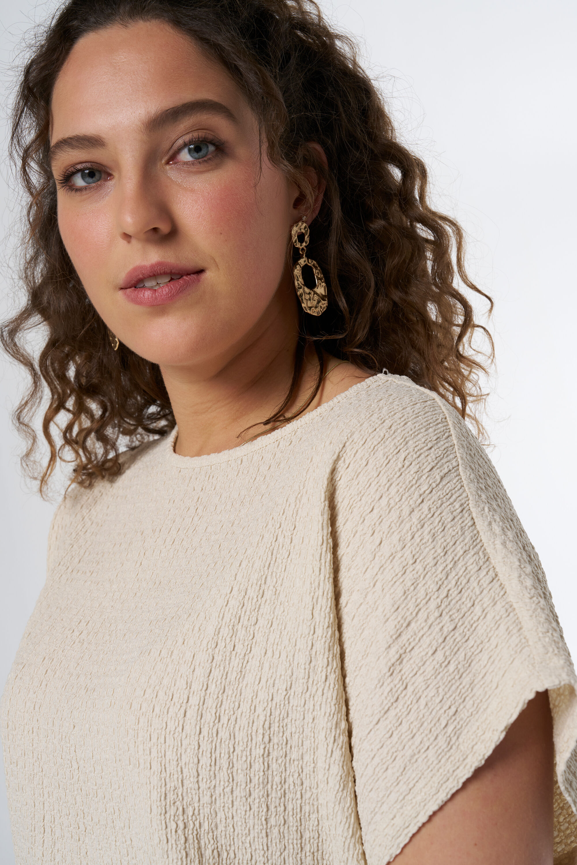 Top mit strukturiertem Stoff  image number 4