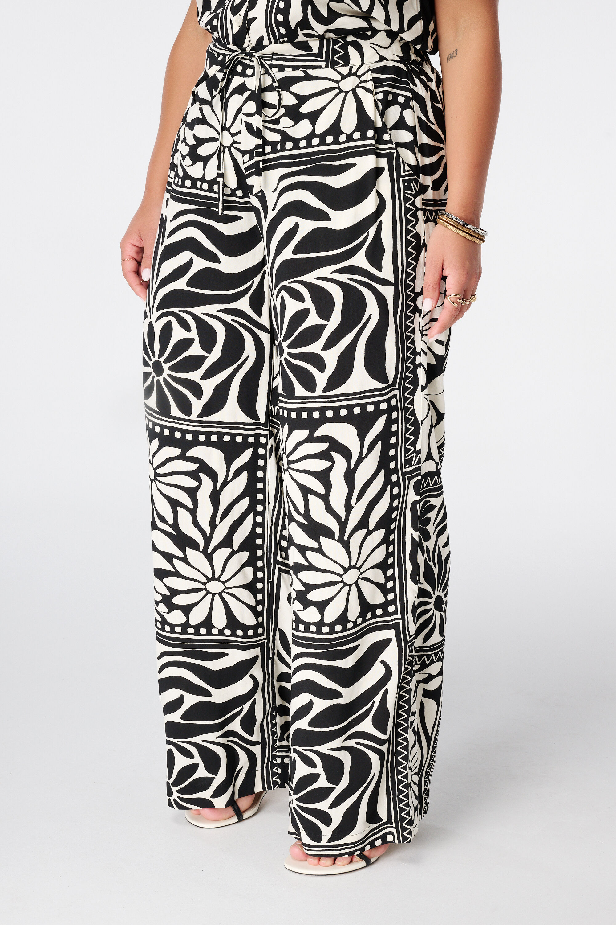 Wide Leg Hose mit Print image number 5