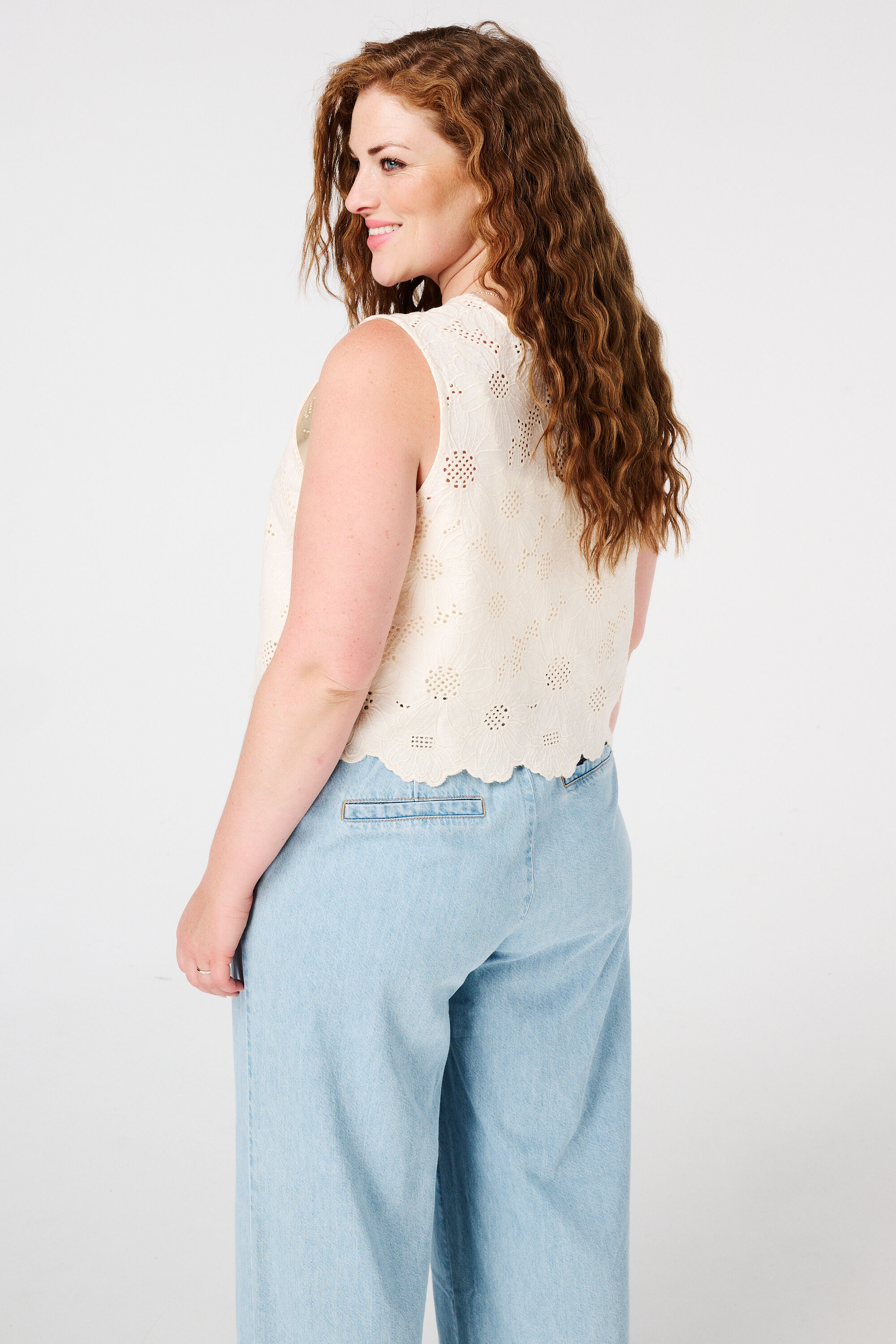 Baumwollweste mit Stickerei image number 3