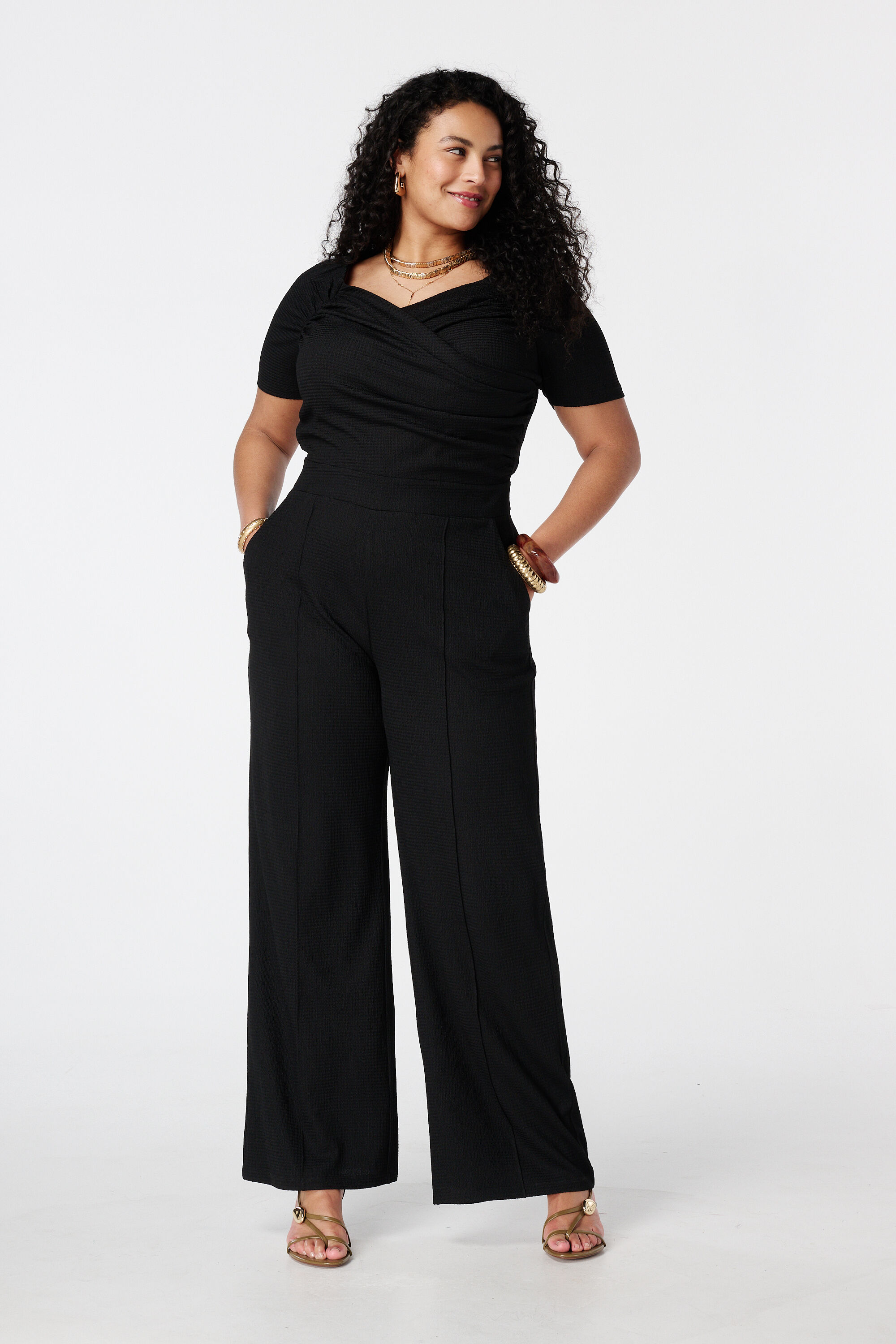 Schulterfreier Jumpsuit