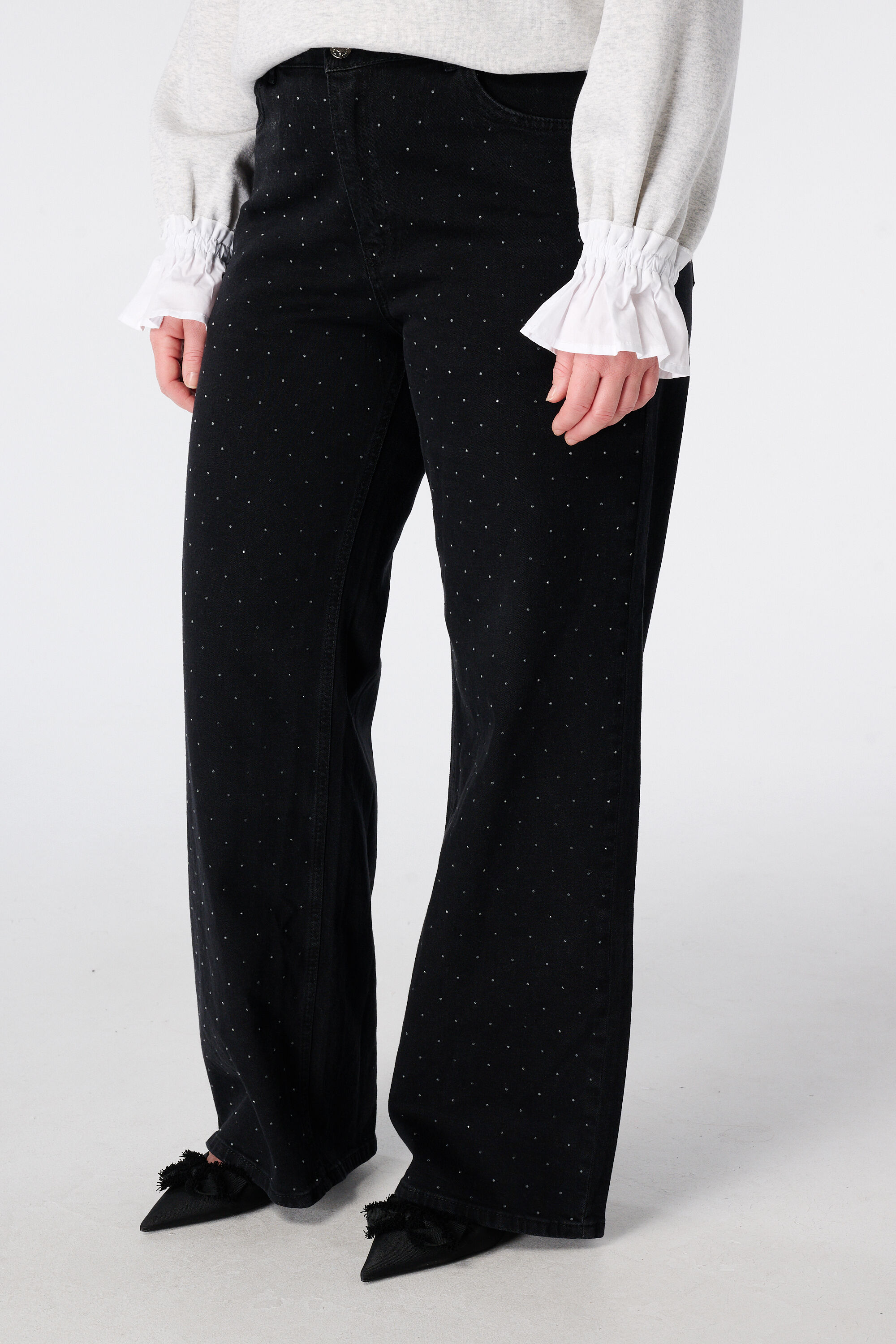 Wide Leg Jeans mit Nieten image number 5