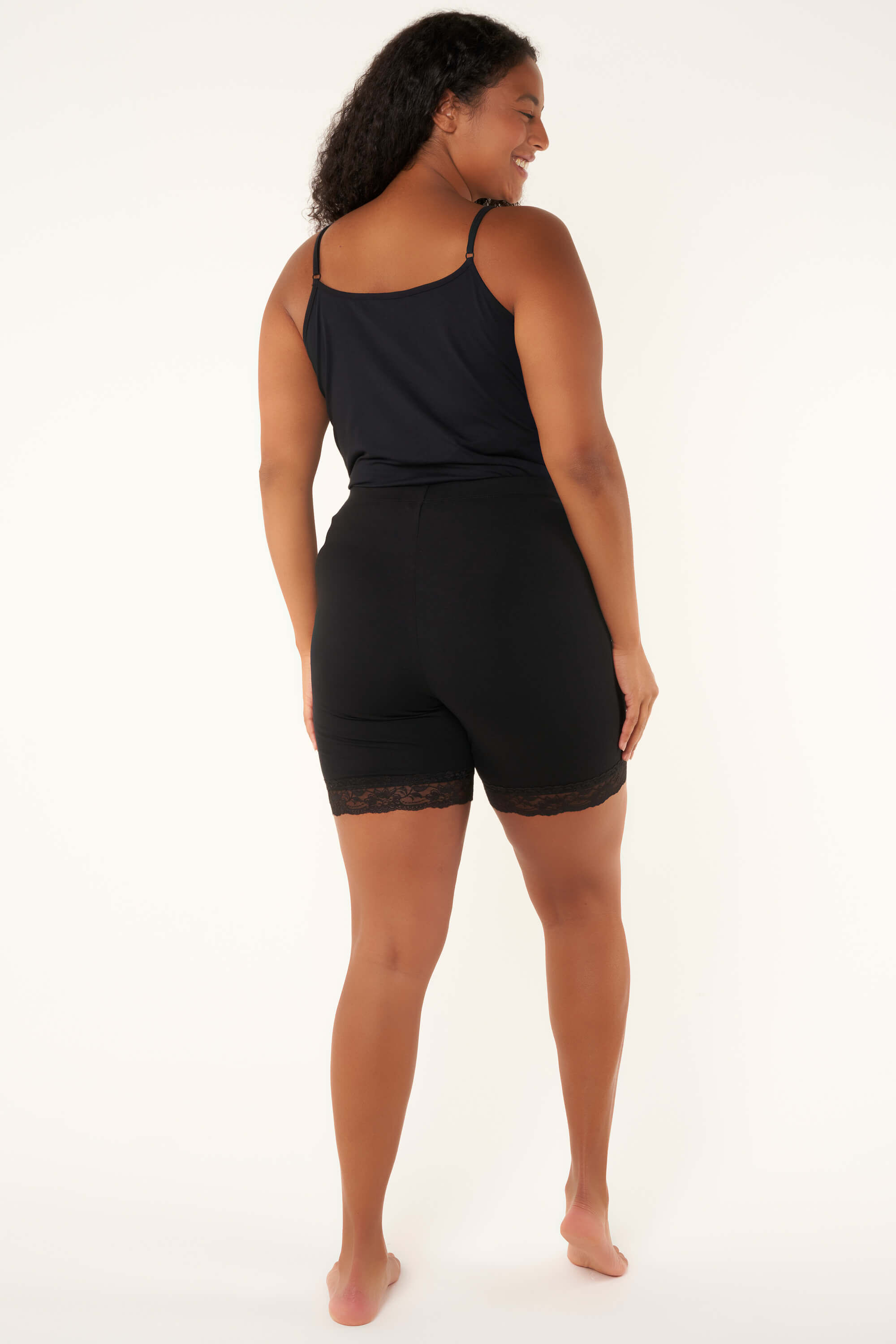 Kurze Leggings mit Spitze  image number 1