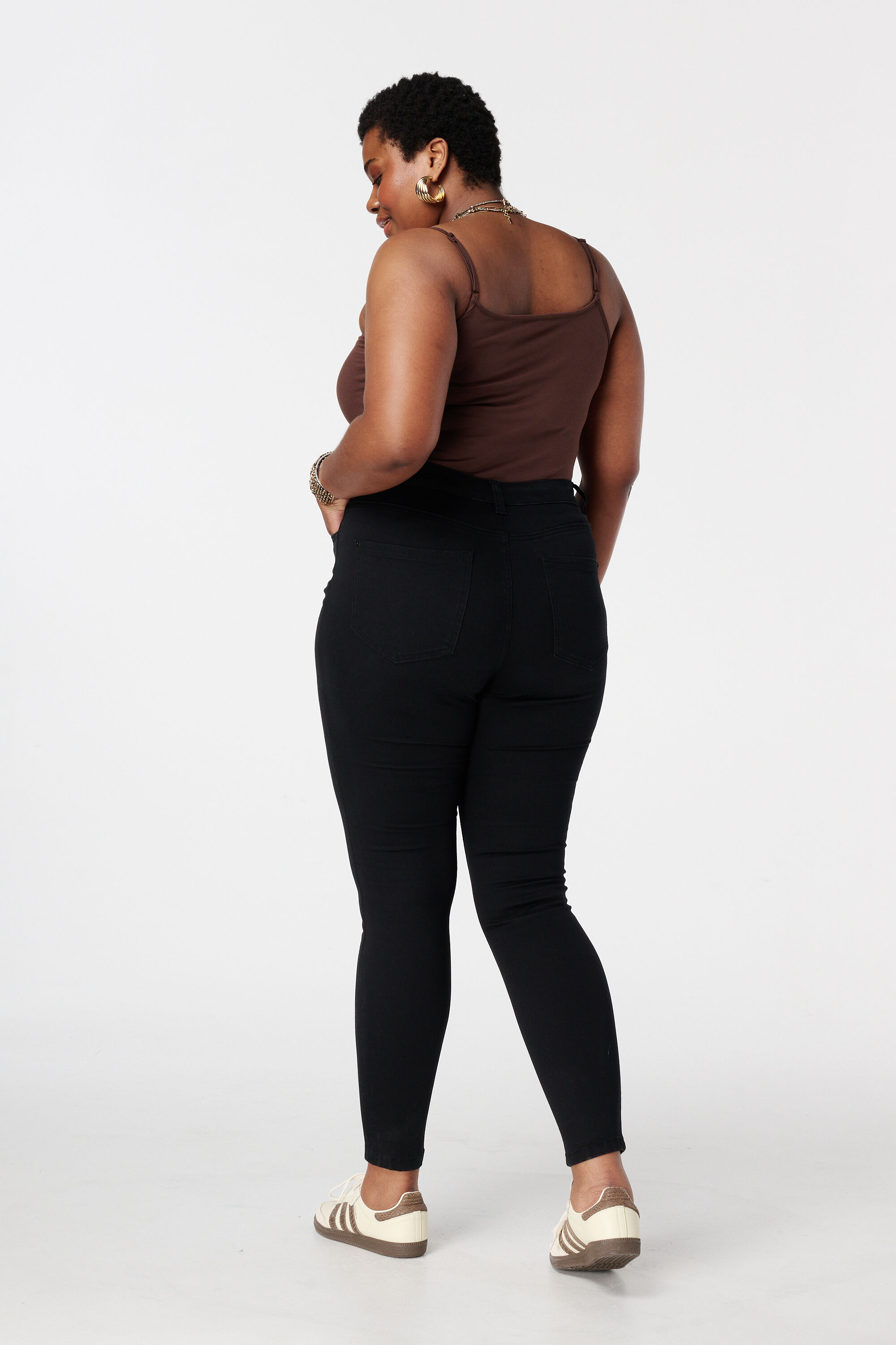 Skinny-Jeans mit hoher Taille CHERRY image number 3