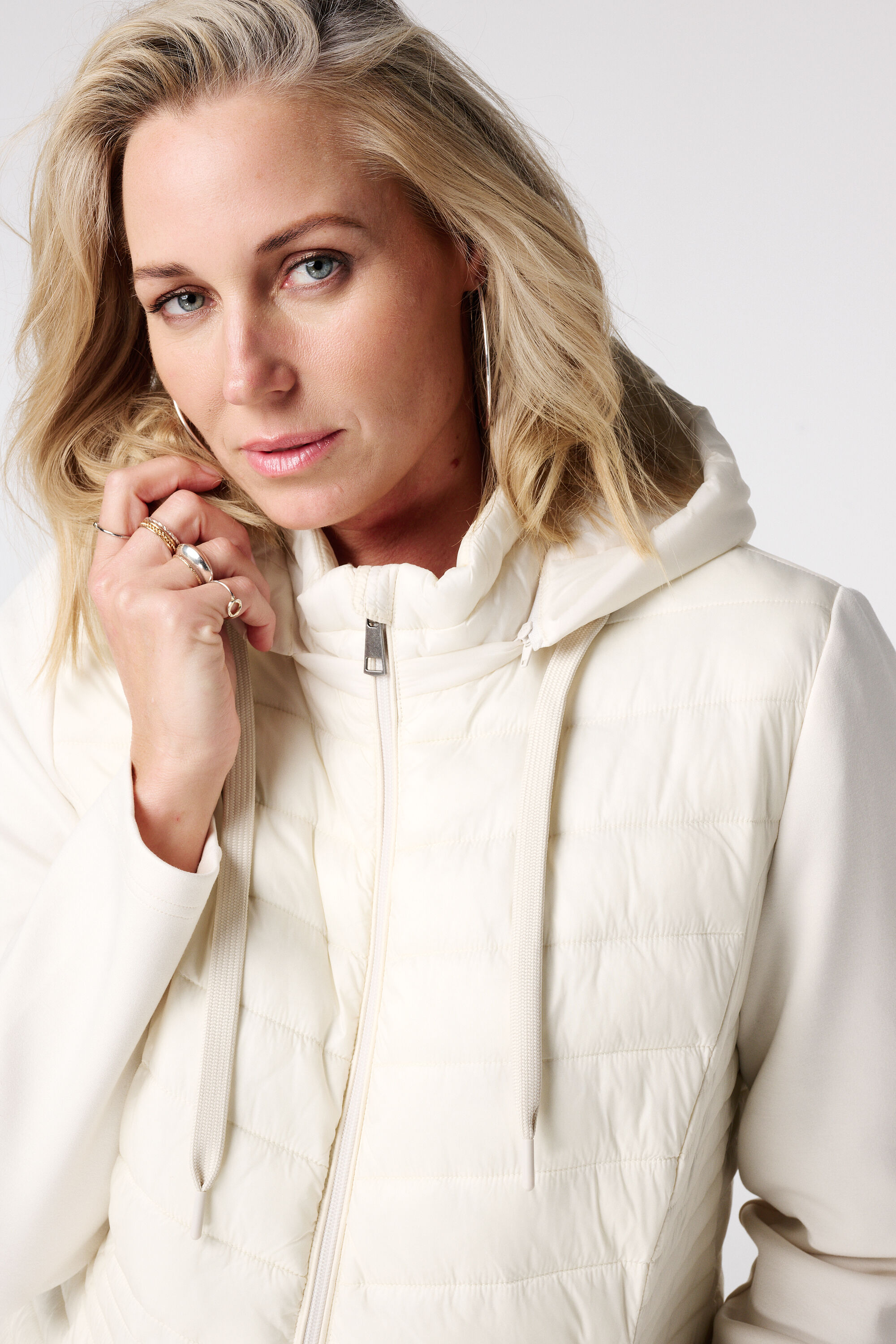 Gesteppte Jacke mit Stoff&auml;rmeln image number 4