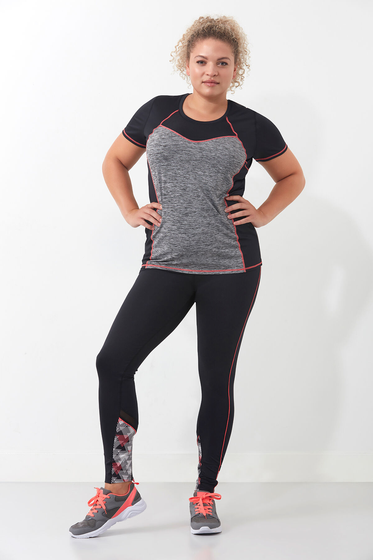 Sporttop mit Mesh image number 0