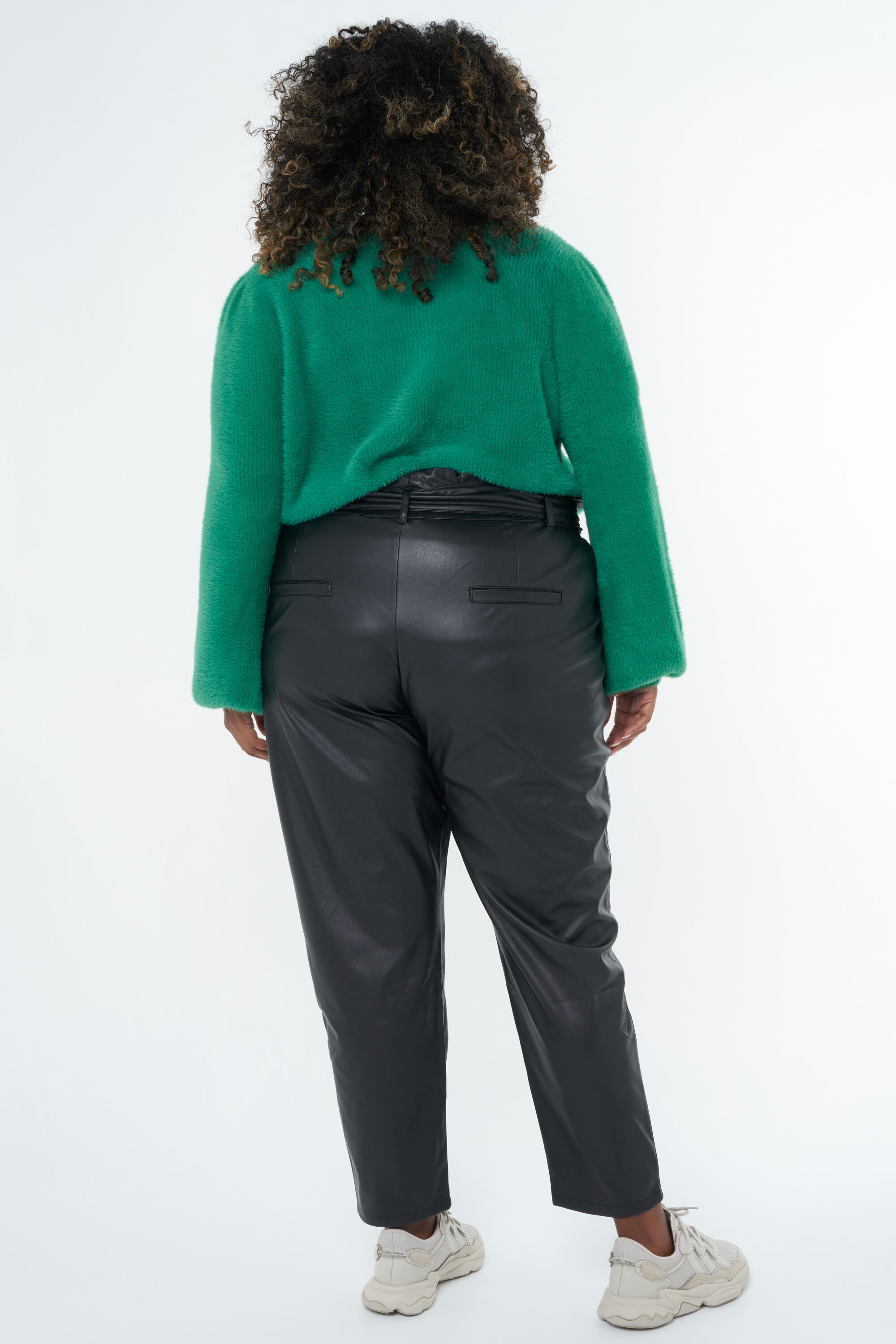 Kunstleder-Hose im Paperbag-Look image number 3