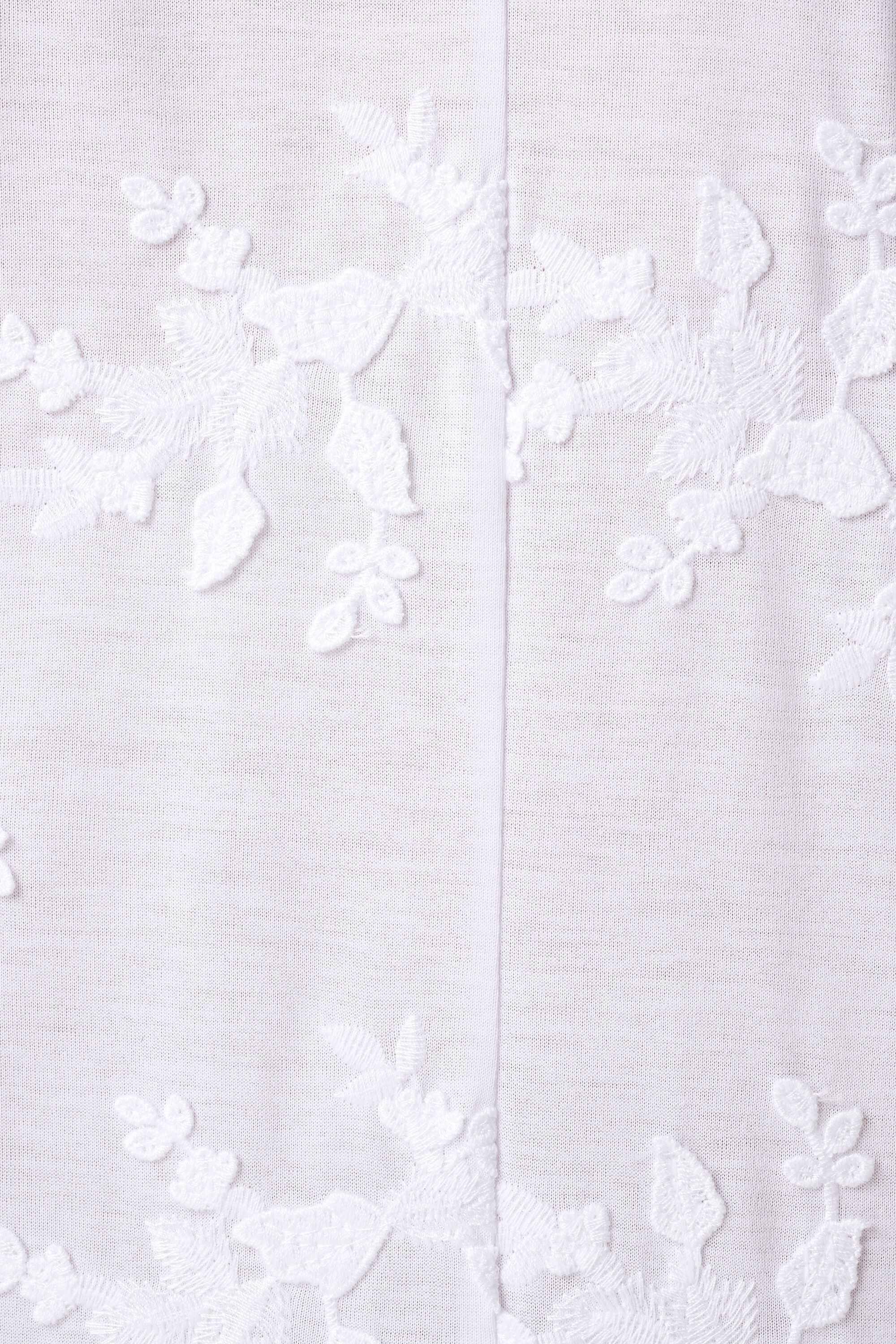 T-Shirt mit Stickerei image number 6