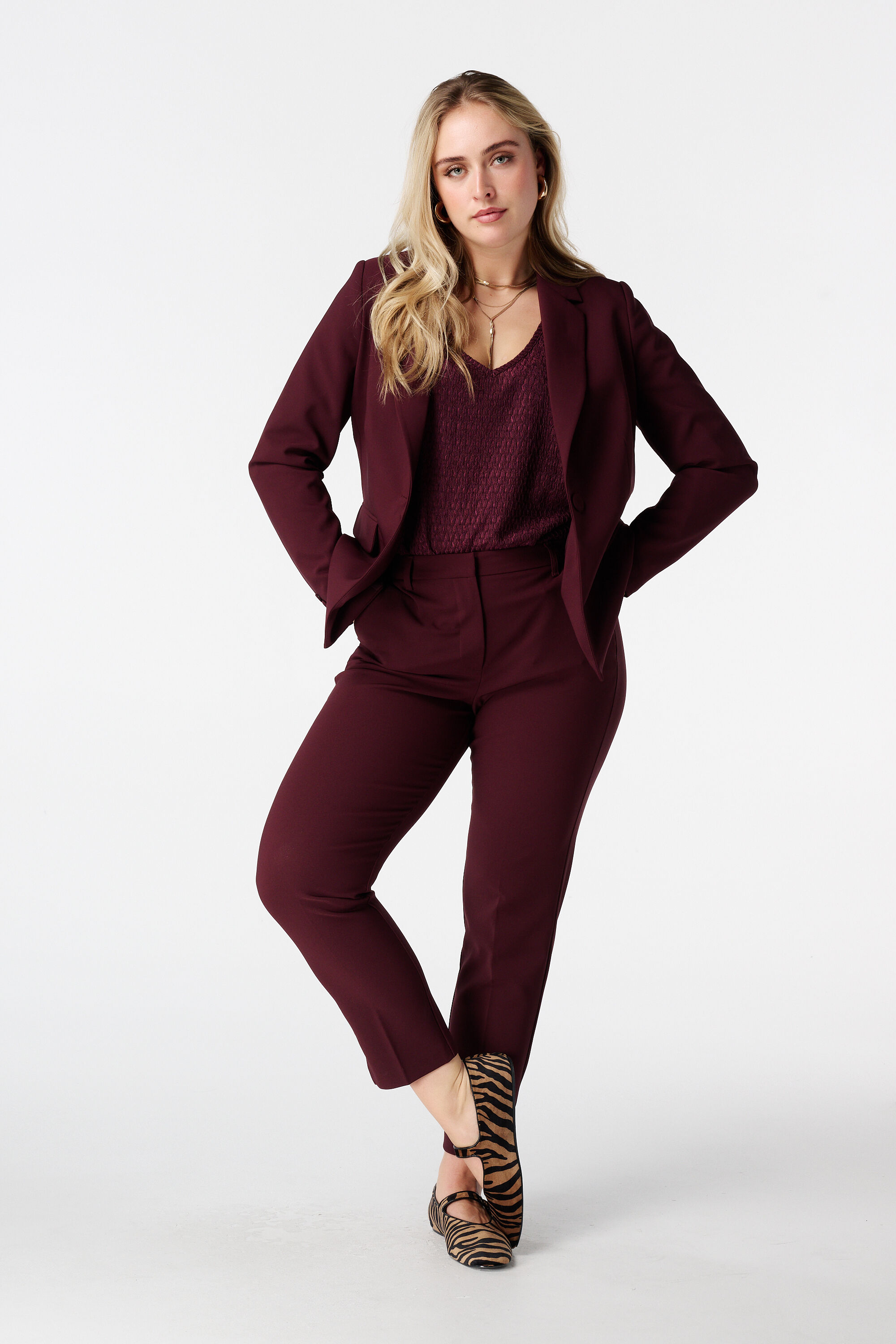 Hose mit geradem Bein und elastischem Bund