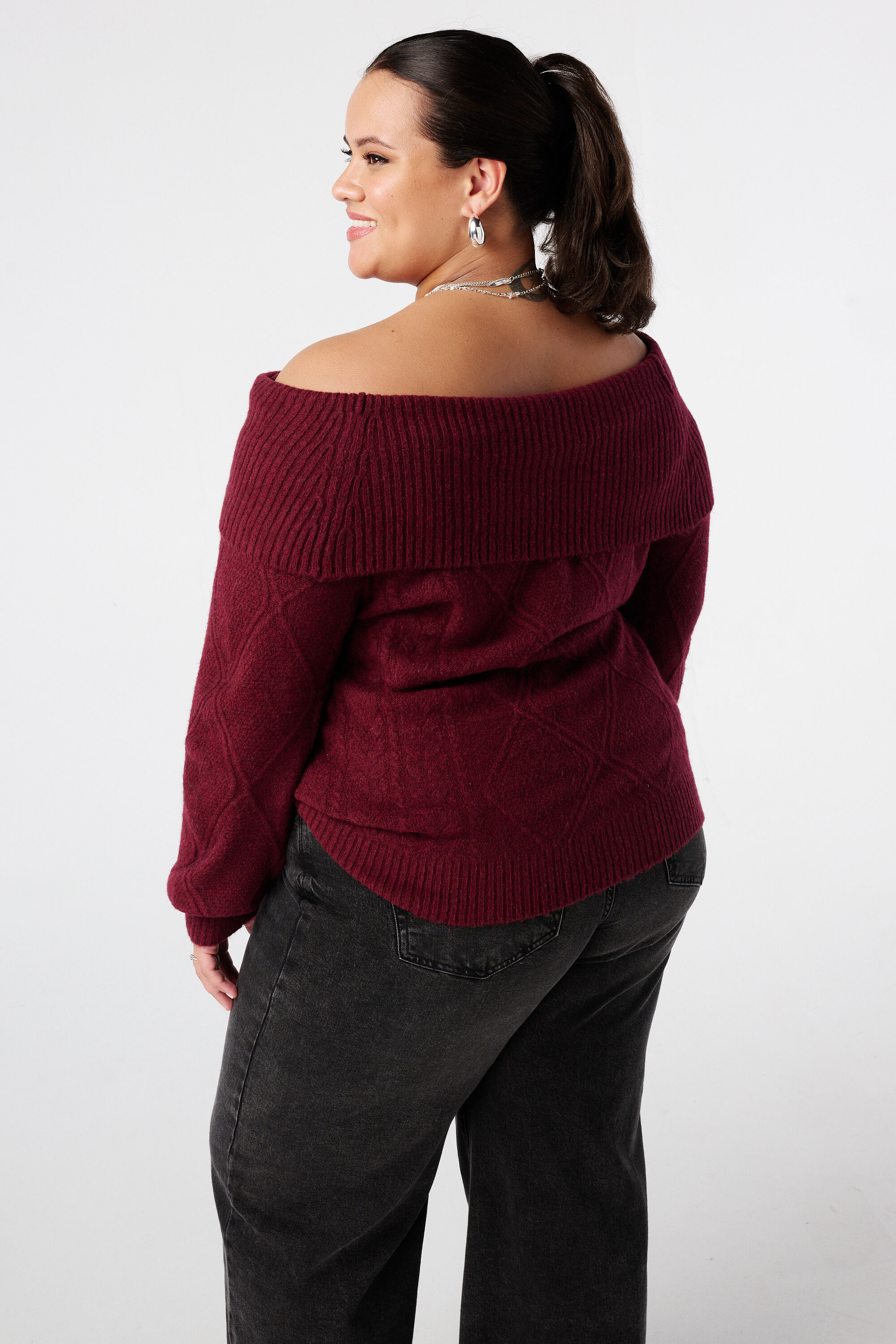 Off-Shoulder-Pullover mit Zopfmuster image number 3