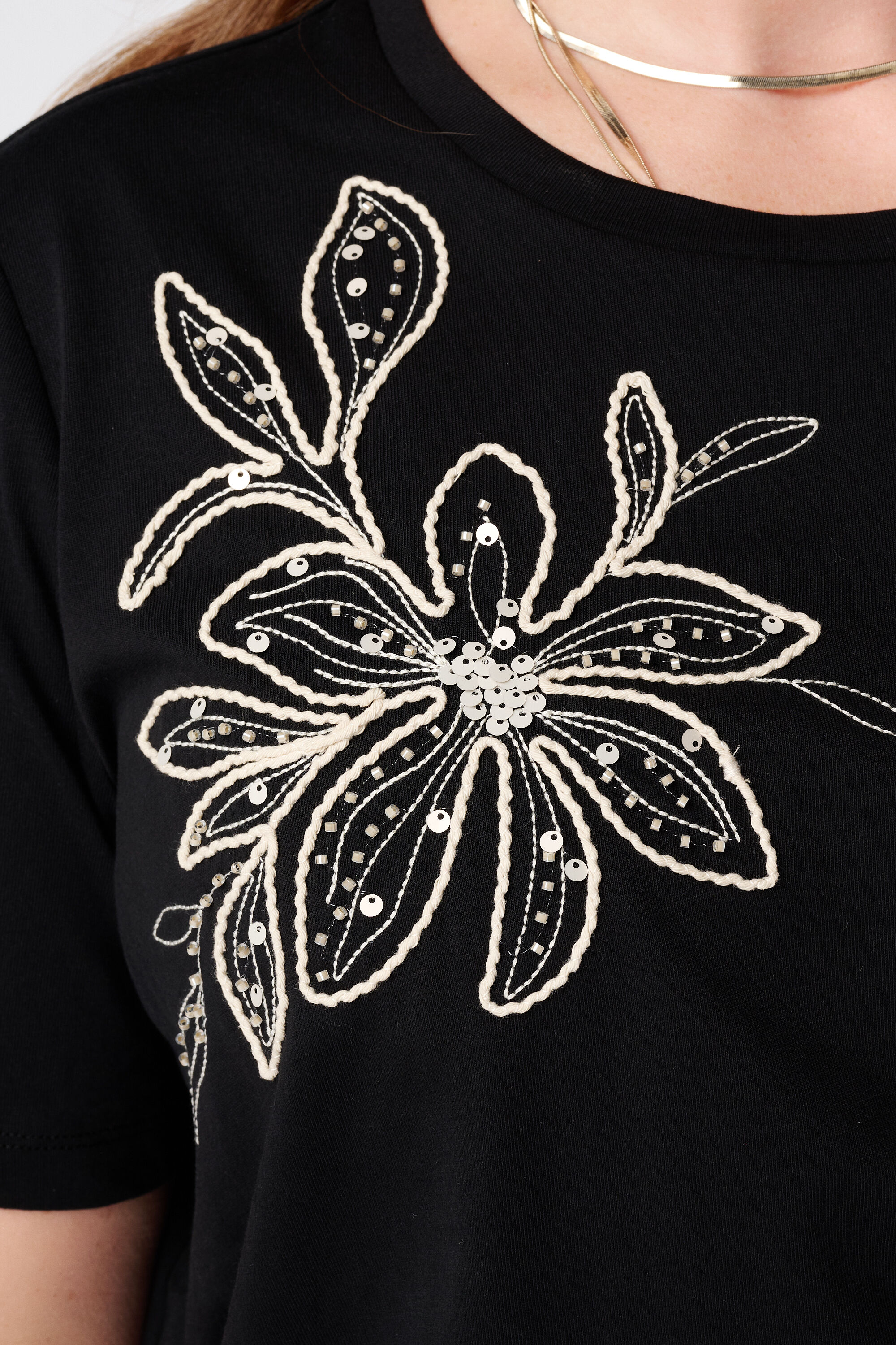 T Shirt mit Perlen image number 6