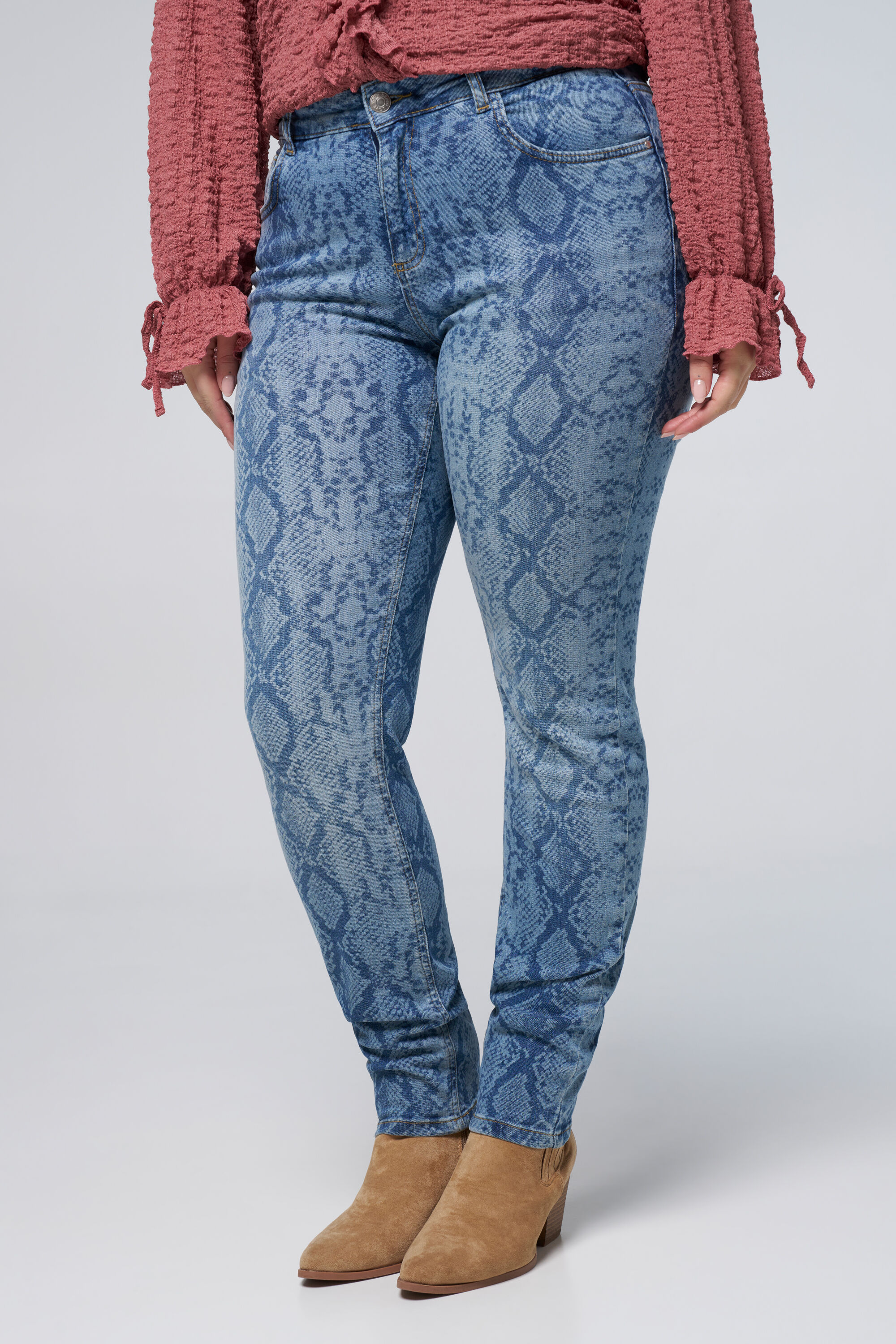 Jeans mit Schlangendruck image number 5