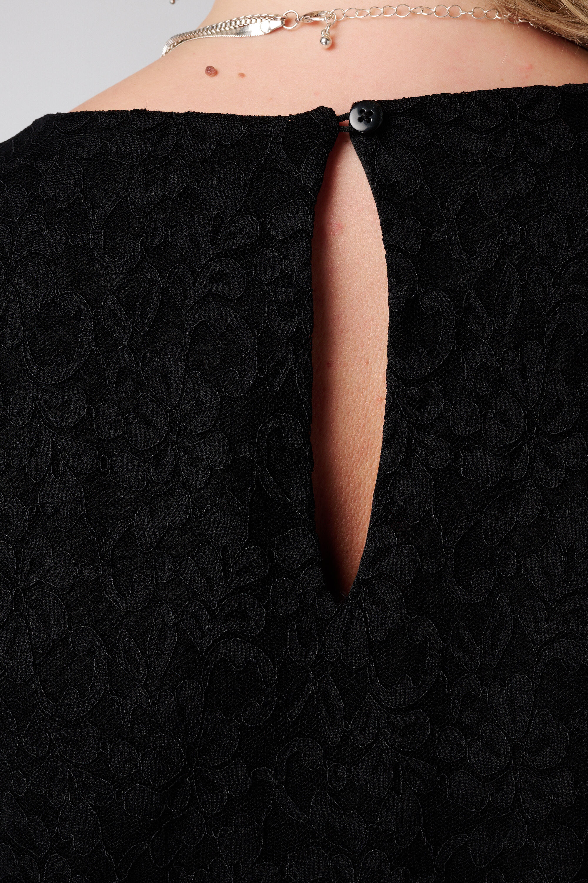 Jumpsuit mit Spitzenoberteil und weitem Bein image number 6