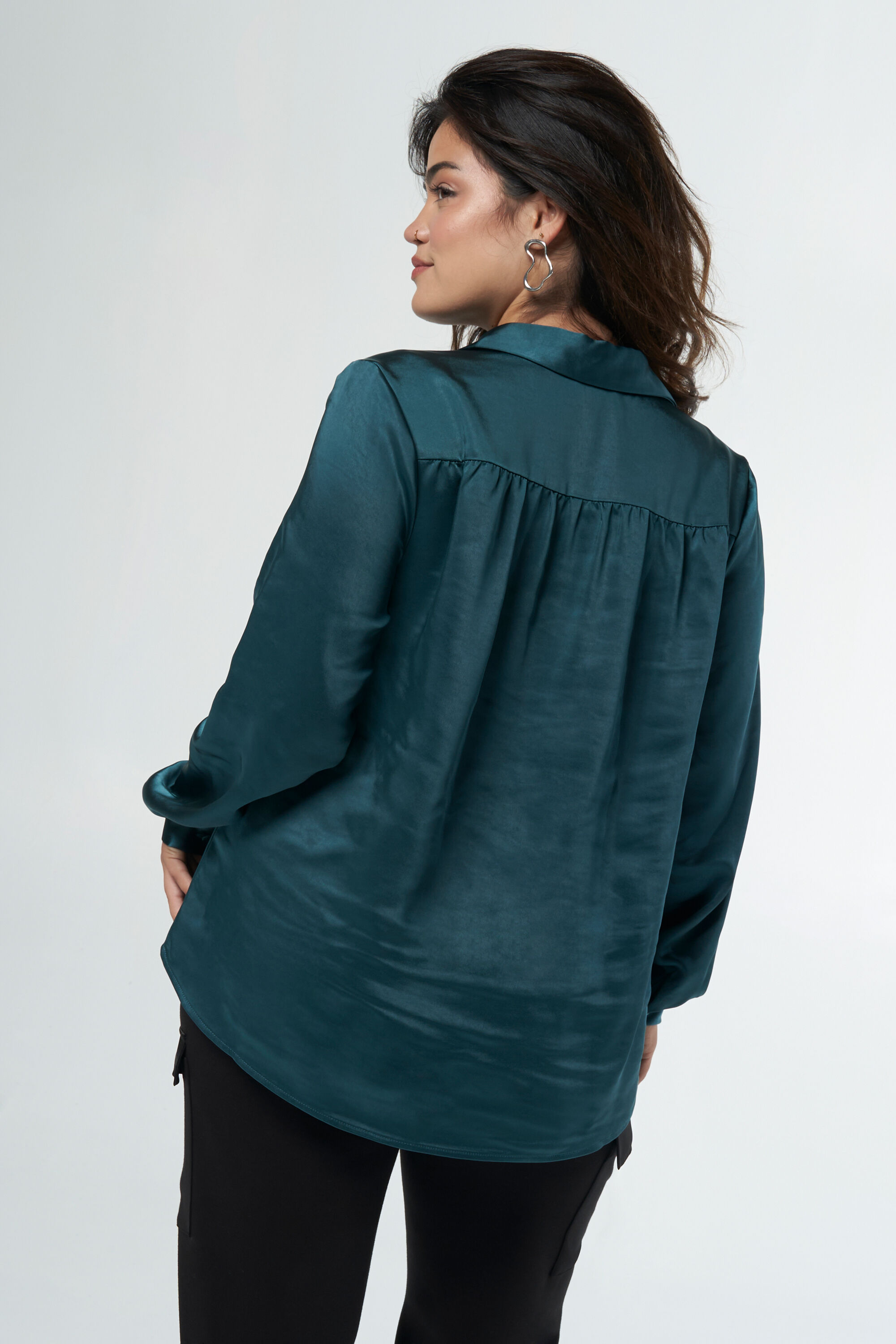 Bluse mit Satin-Look image number 3