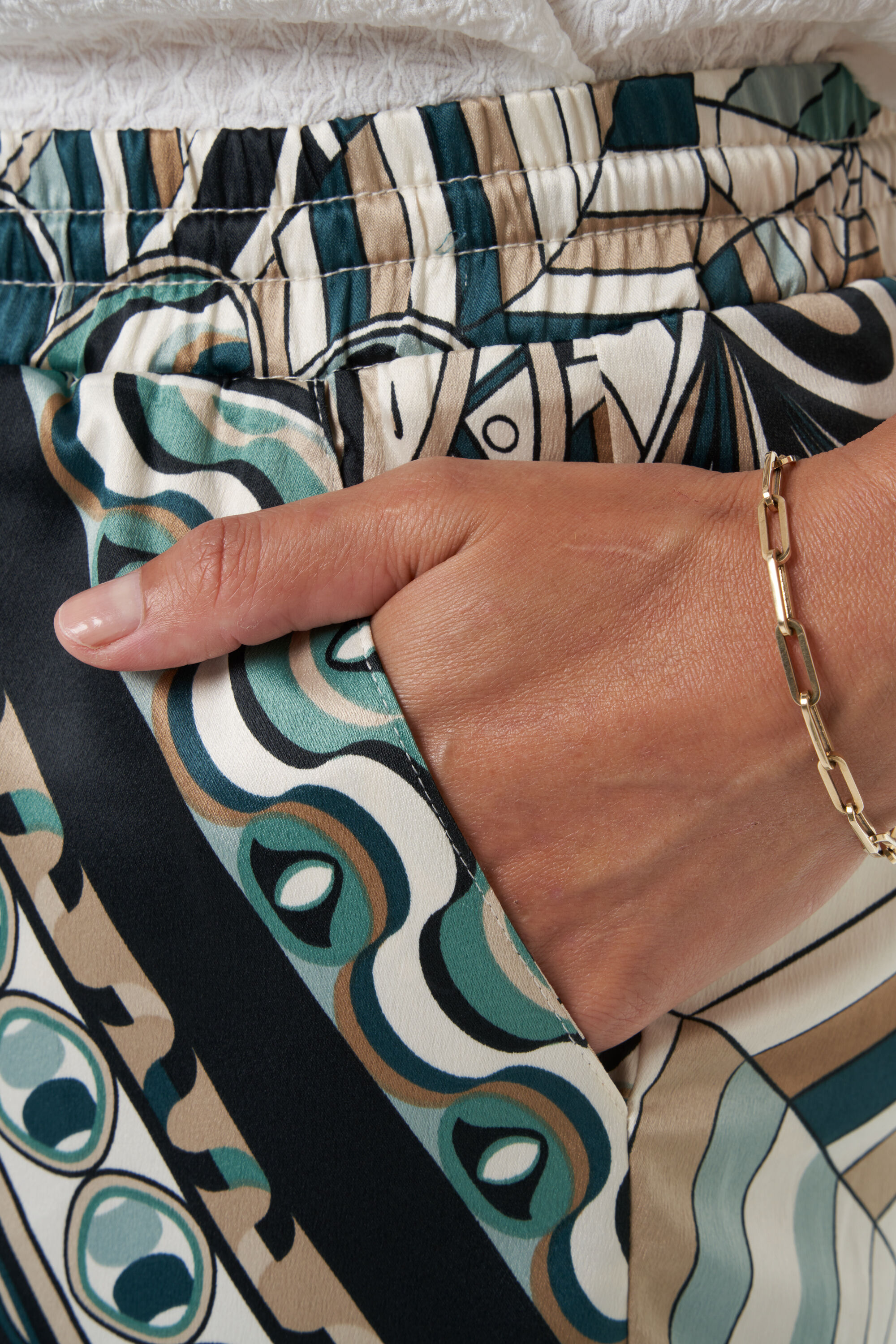 Hose mit weitem Bein image number 5