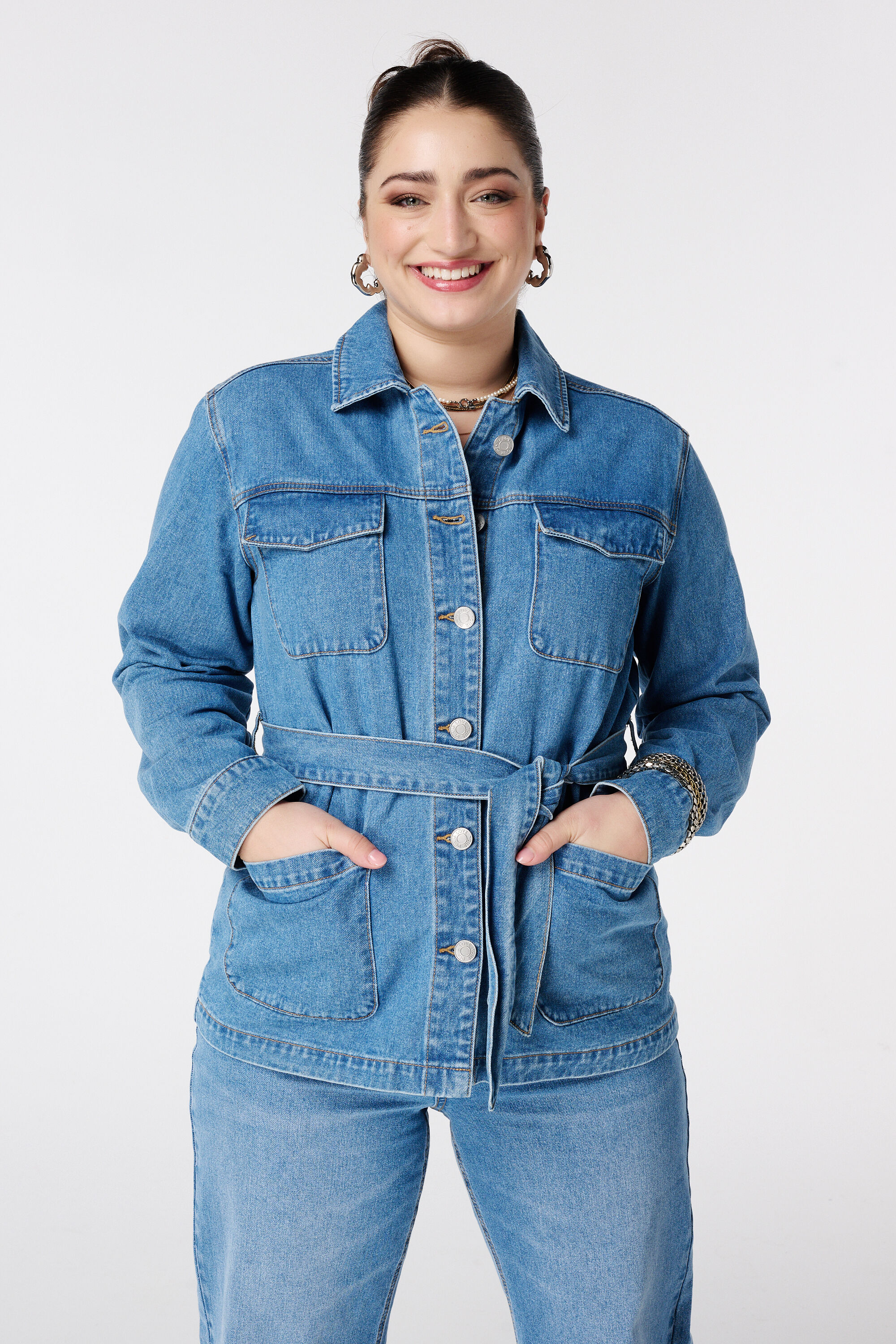 Jeansjacke mit Tailleng&uuml;rtel