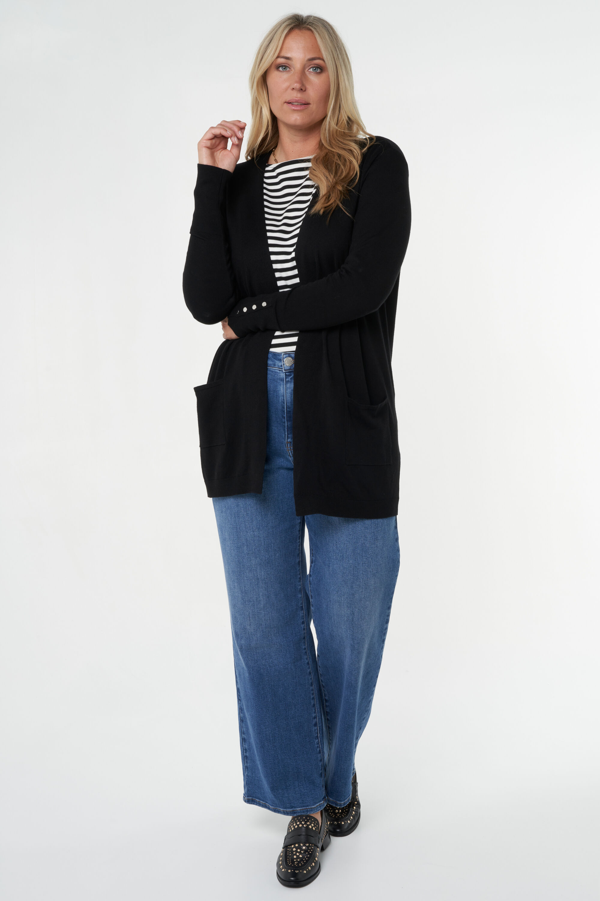 Gestrickte Weste mit Taschen image number 7