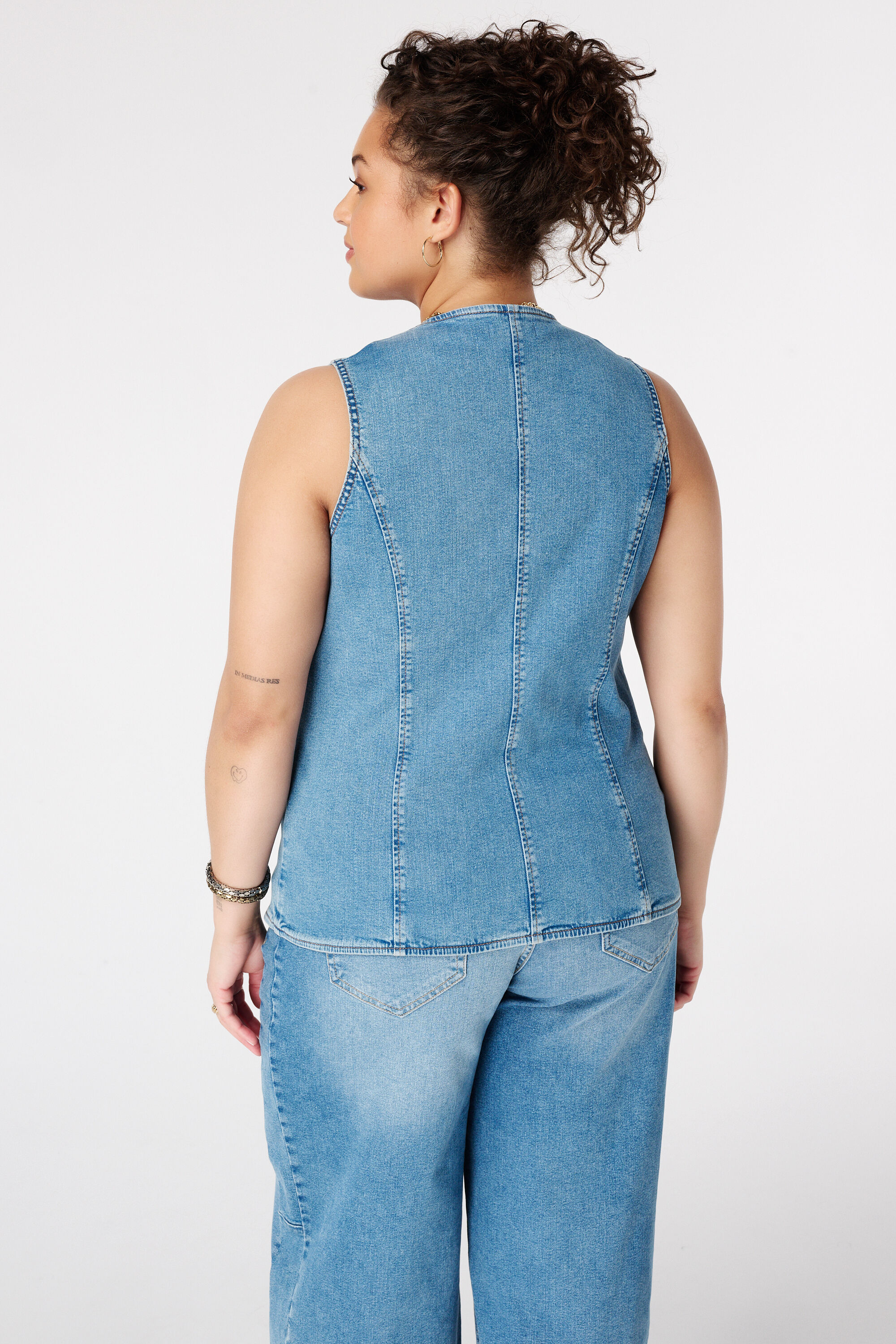 Langes Denim Gilet image number 3