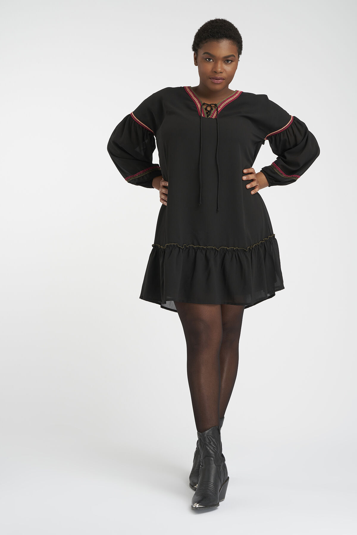 Kleid mit Stickerei-Element image number 6