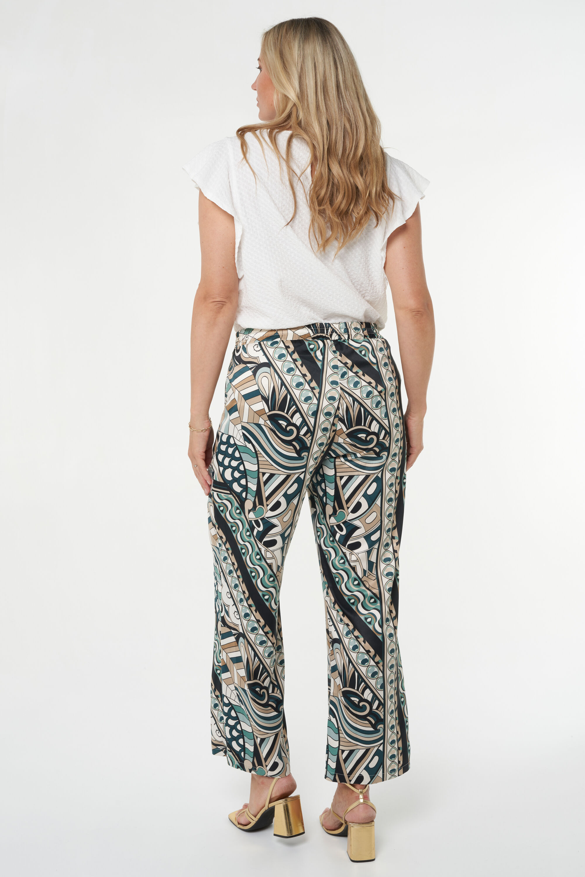 Hose mit weitem Bein image number 4