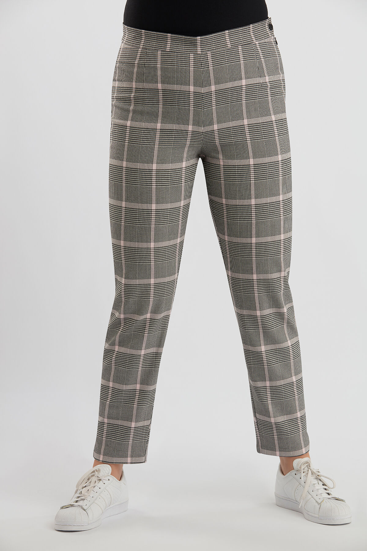 Karierte Hose mit Rei&szlig;verschluss image number 4