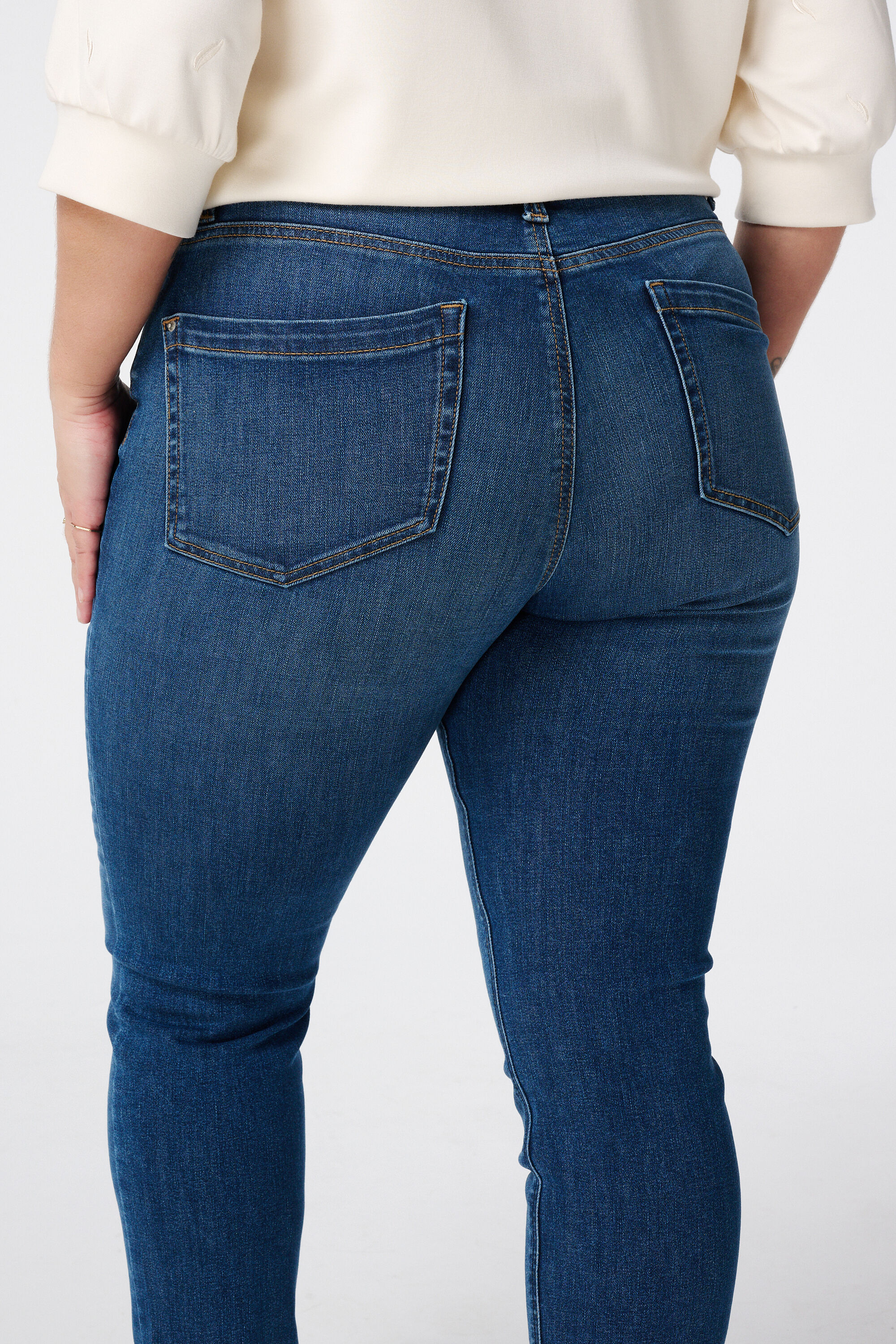 Slim-Leg-Jeans IRIS image number 4