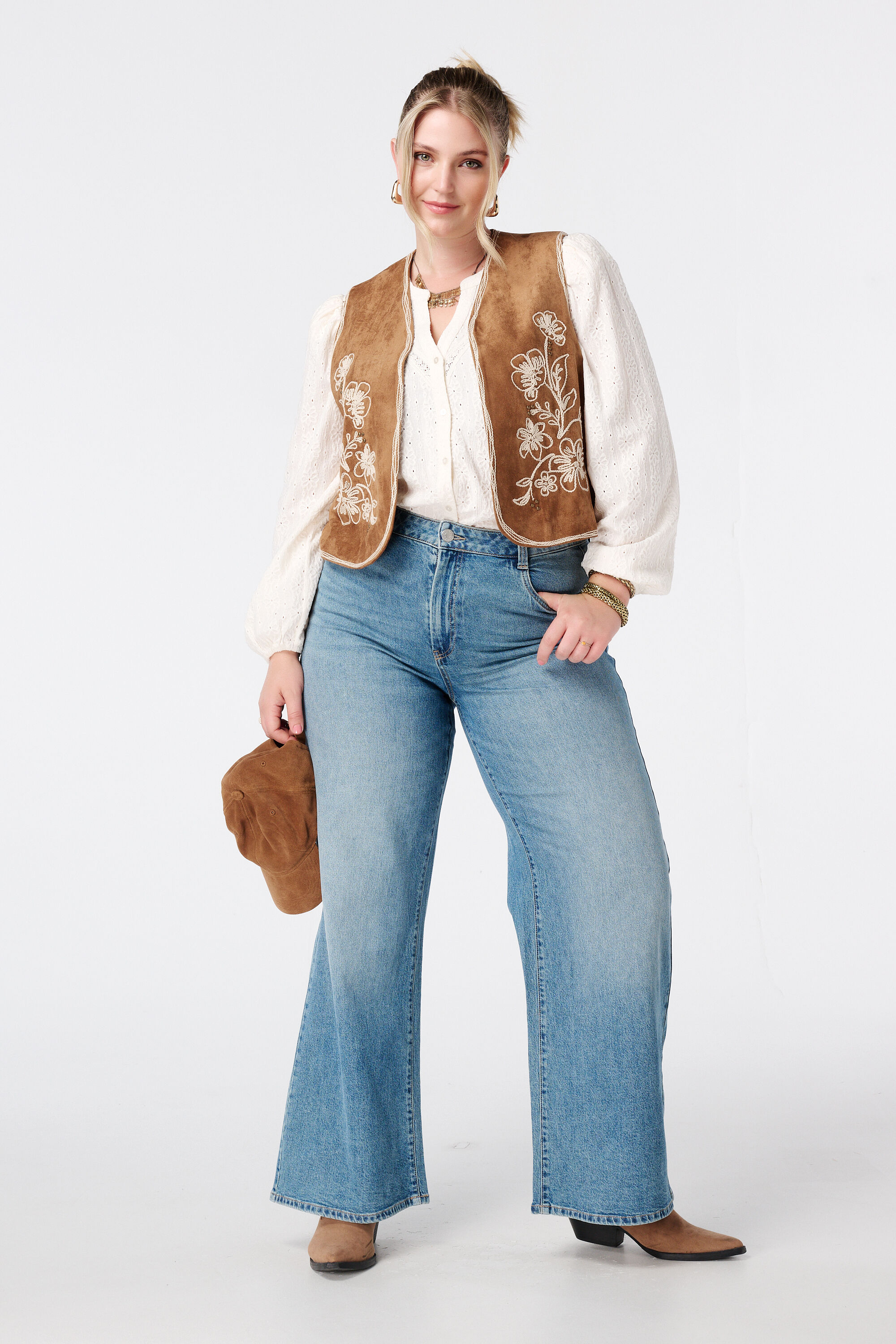 Gilet aus Velours mit Stickerei image number 5