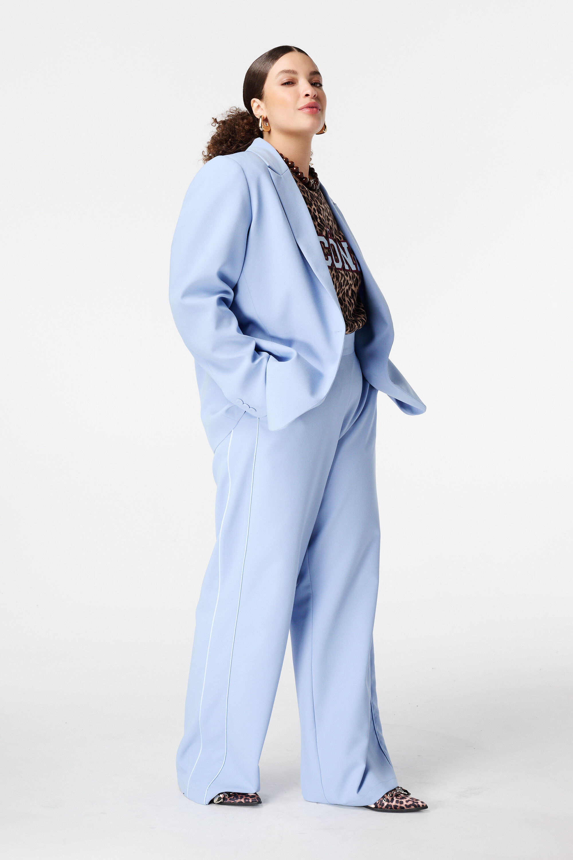 Weite Hose mit Seitenstreifen