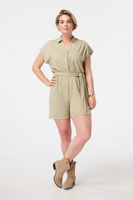 Playsuit mit Gürtel und Kragen Playsuit mit Gürtel und Kragen