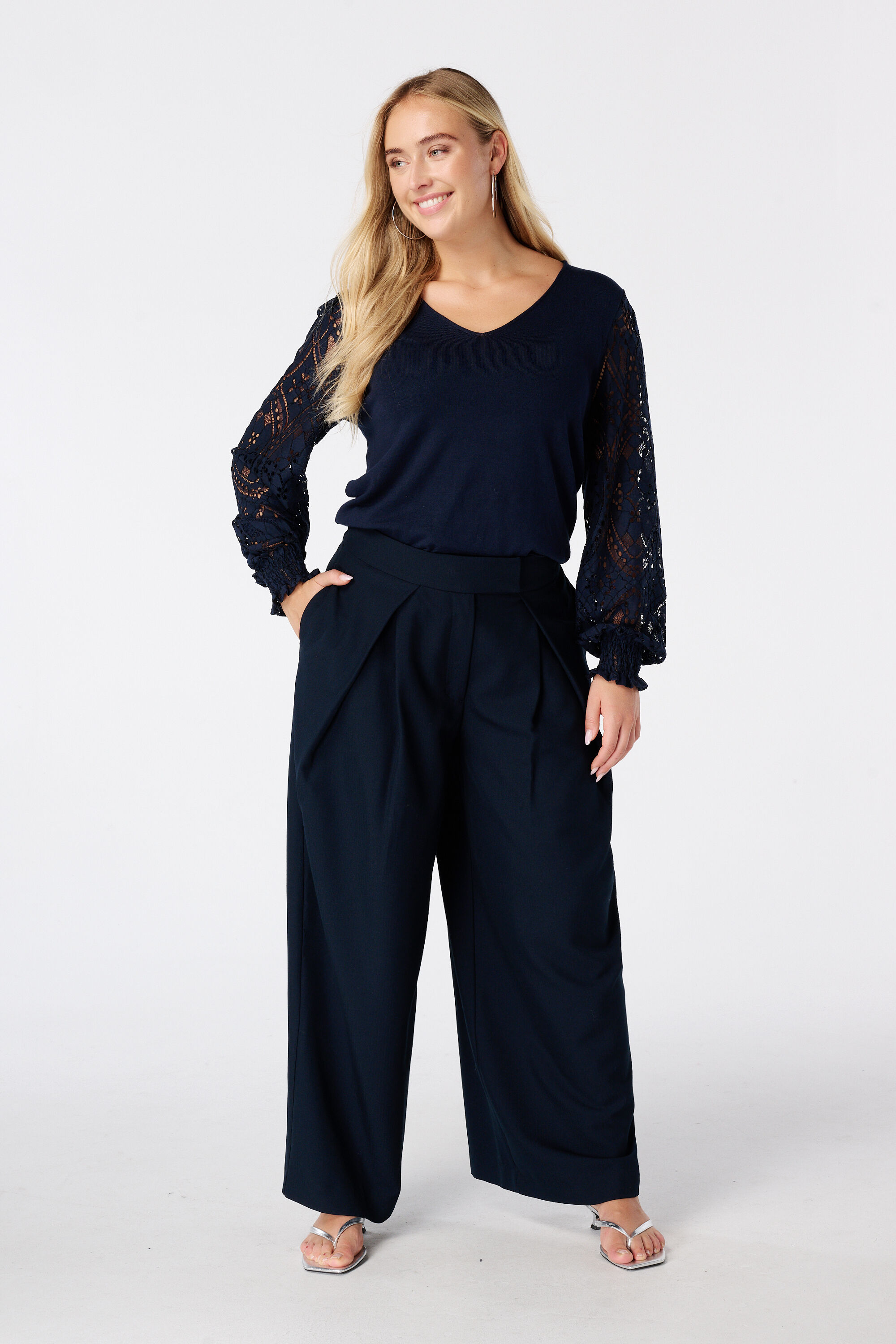 Wide Leg Stoffhose mit Falten