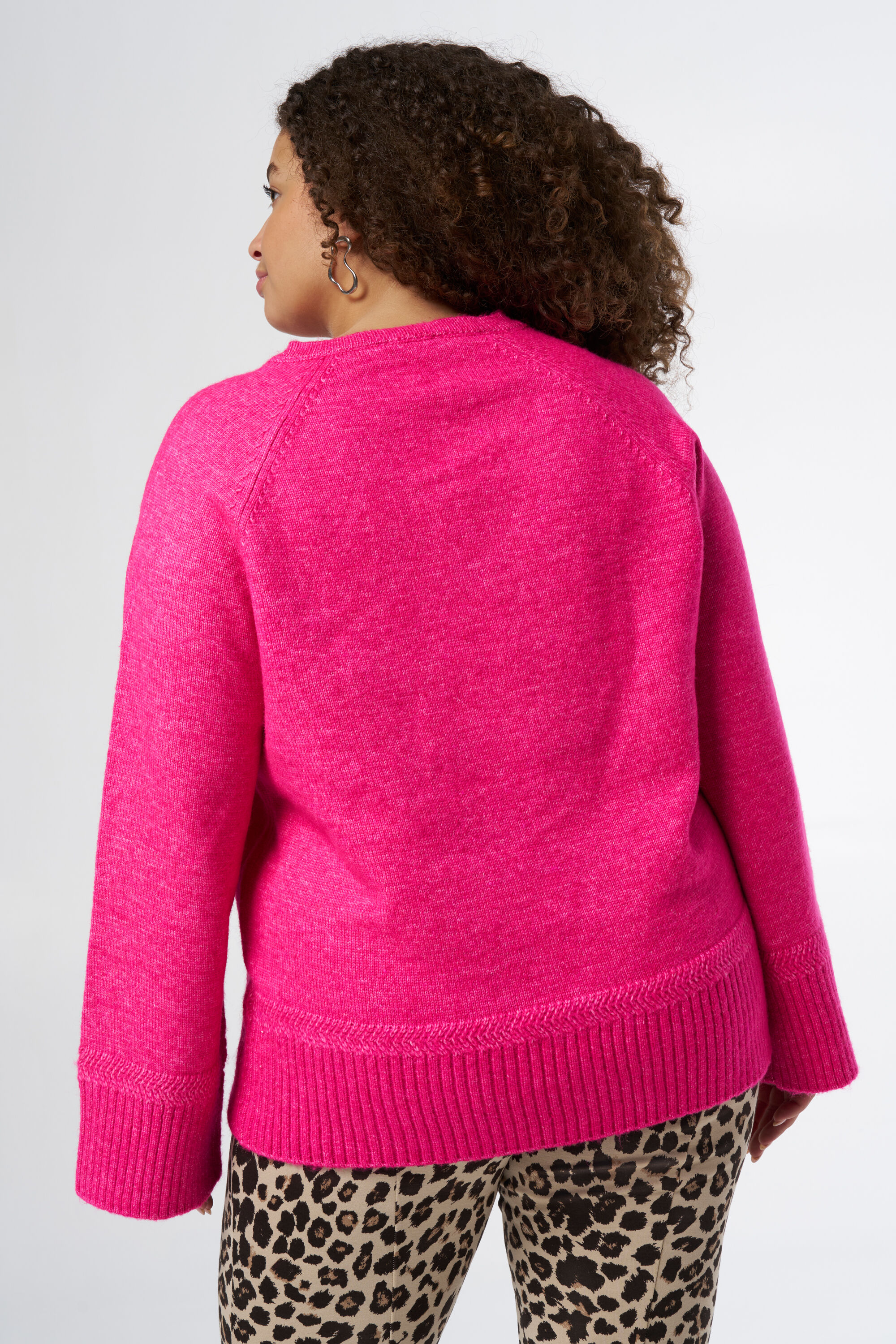 Strickpullover mit V-Ausschnitt image number 3