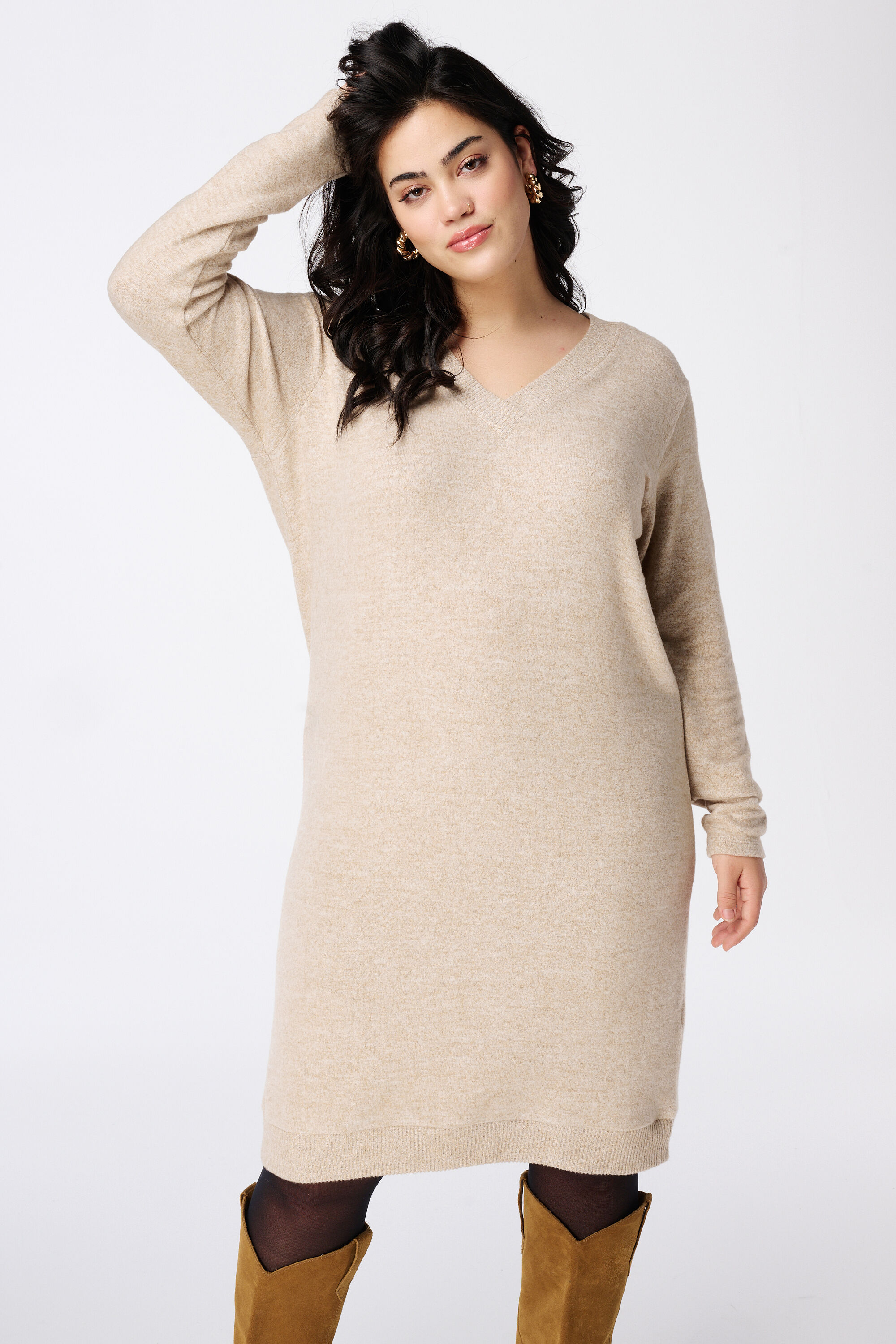 Weiches Kleid mit V-Ausschnitt  image number 5