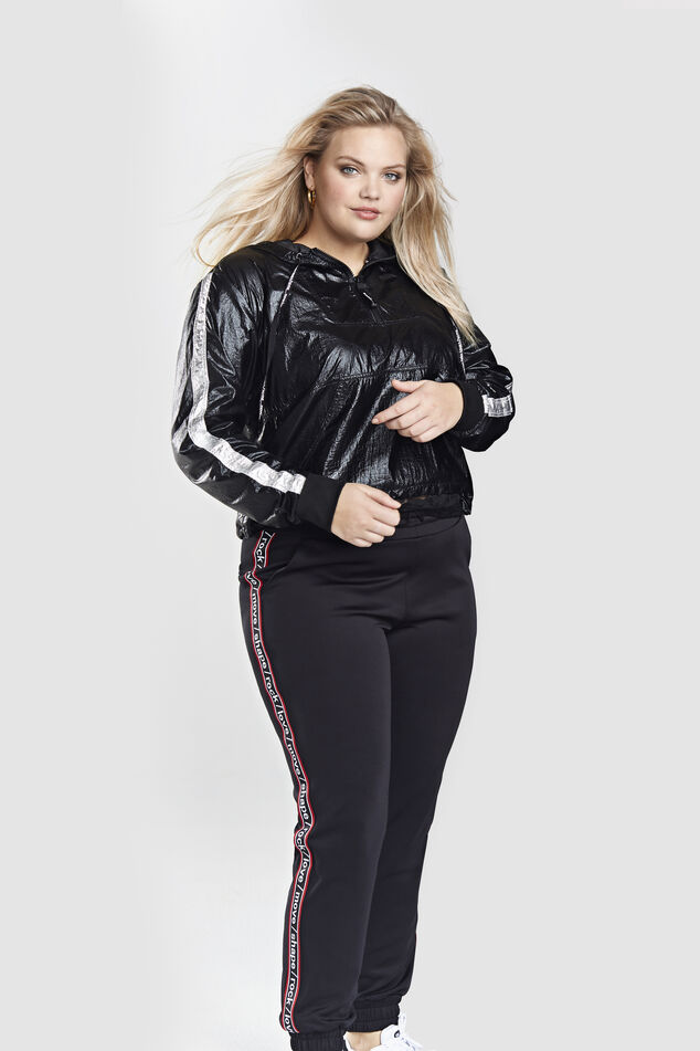 Kurzer Hoodie  image number 0