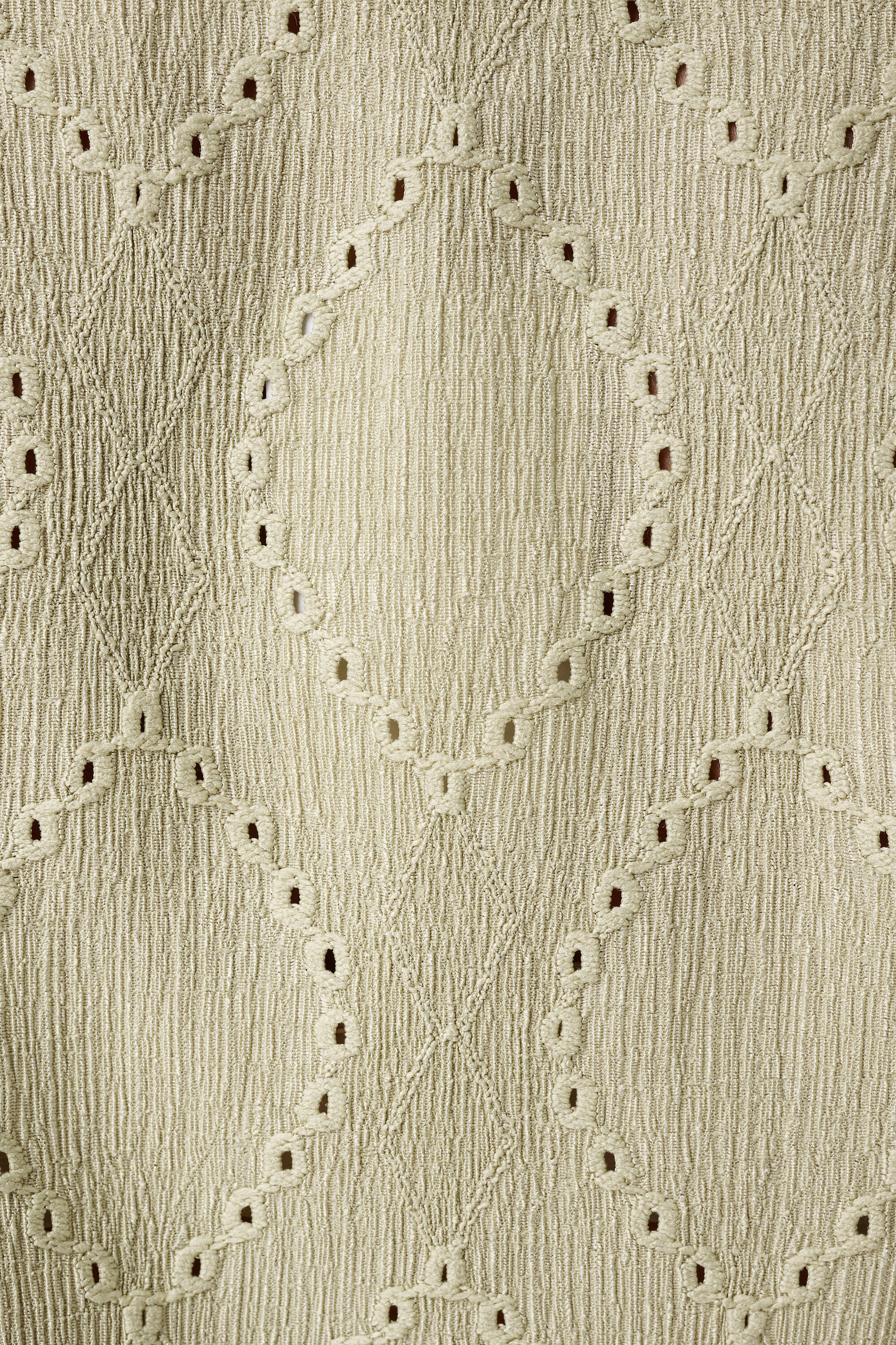 Top mit Broderie-Look image number 6