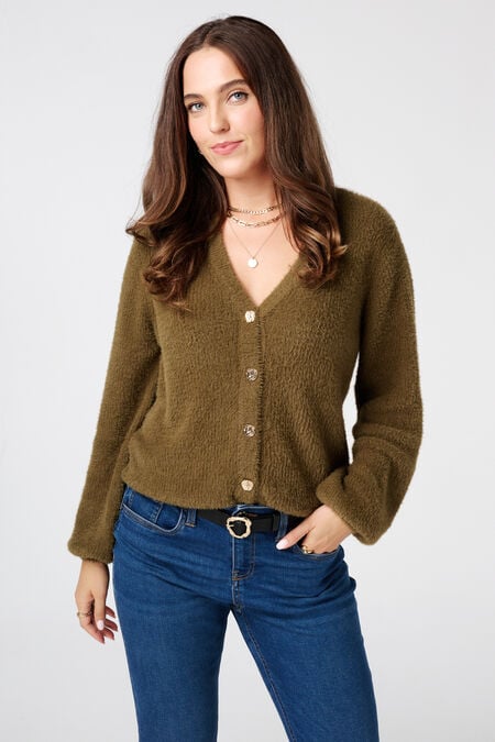 Weiche Strickjacke mit goldenen Knöpfen Weiche Strickjacke mit goldenen Knöpfen