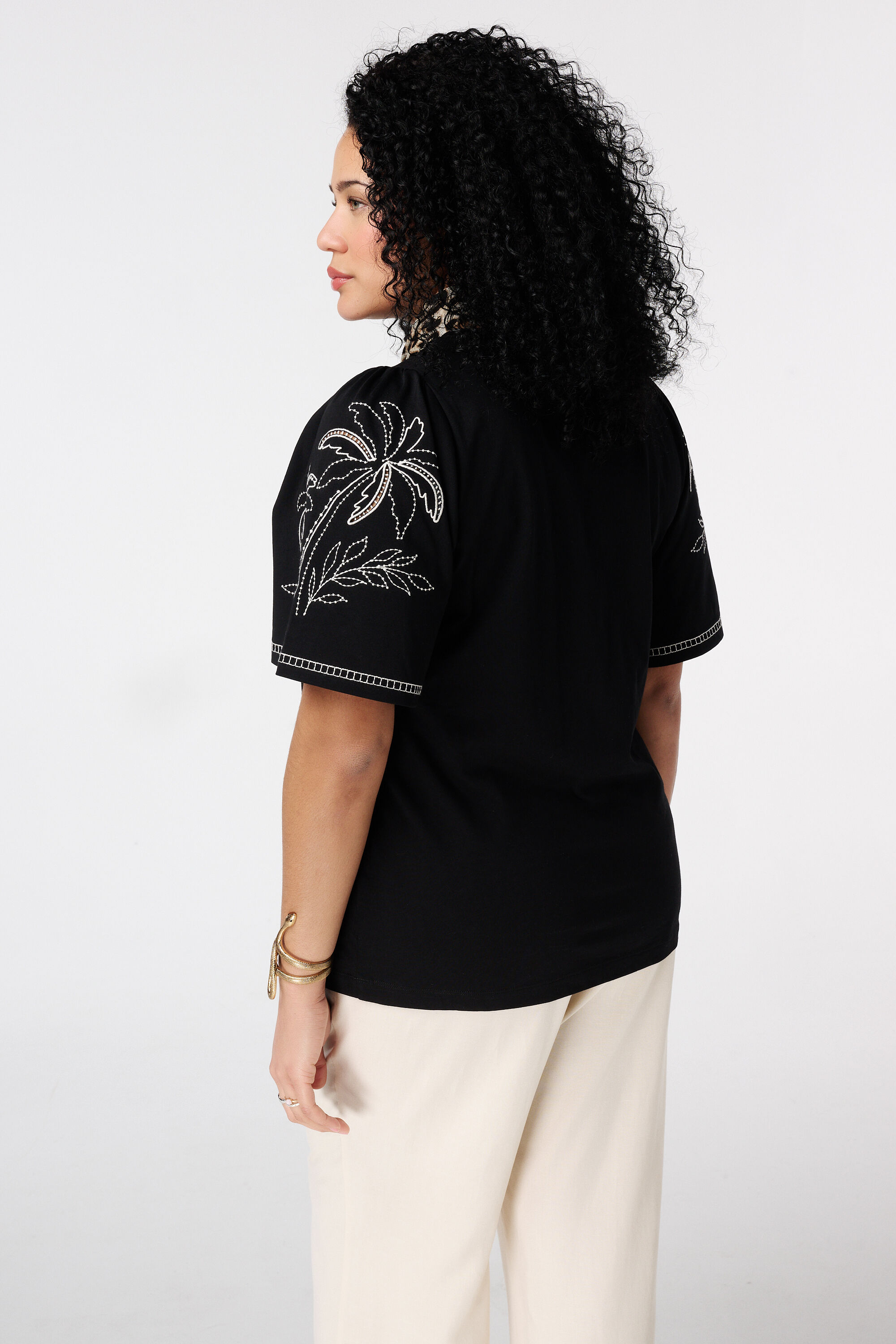 T-Shirt mit Broderie image number 3