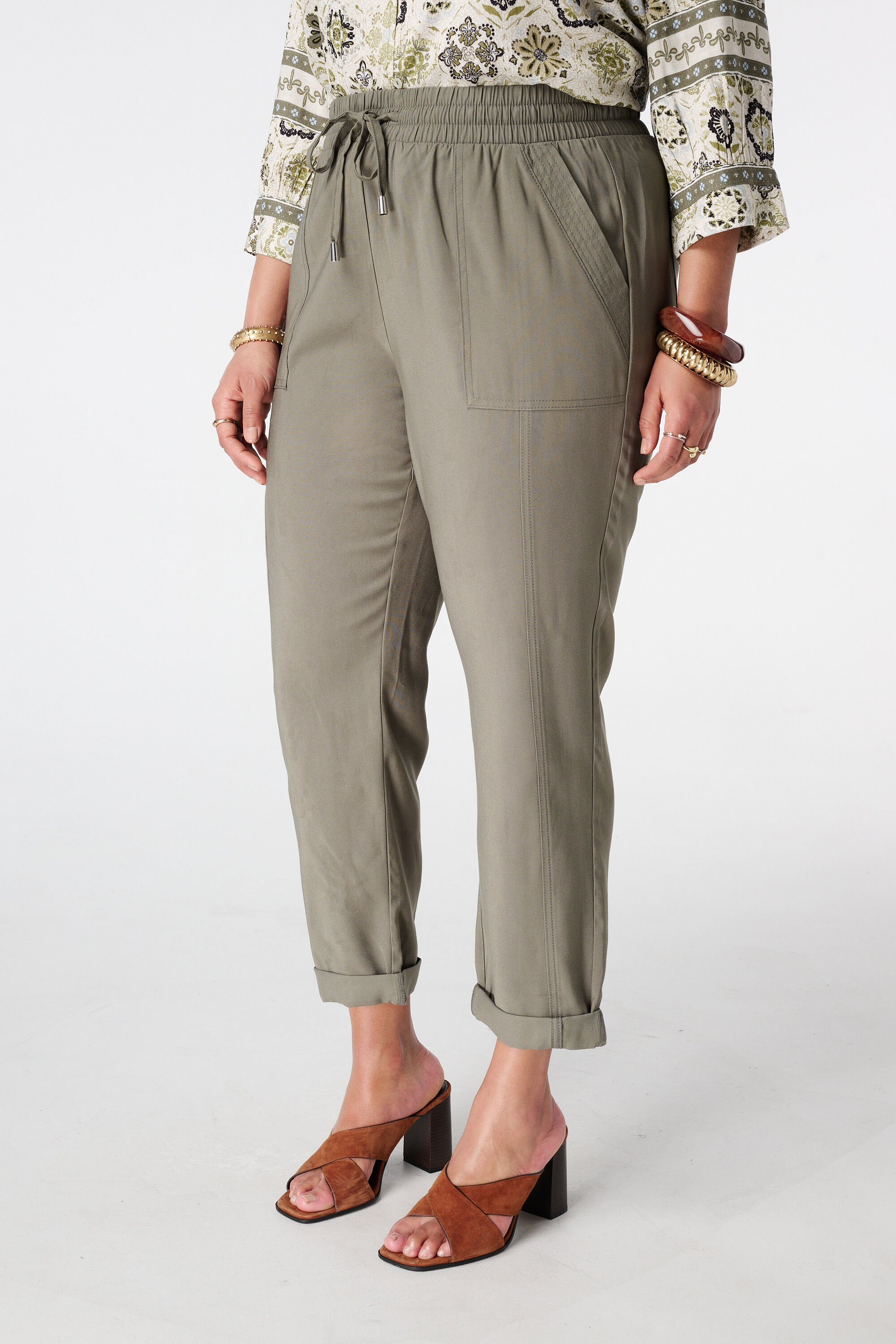 Hose mit elastischem Bund image number 5